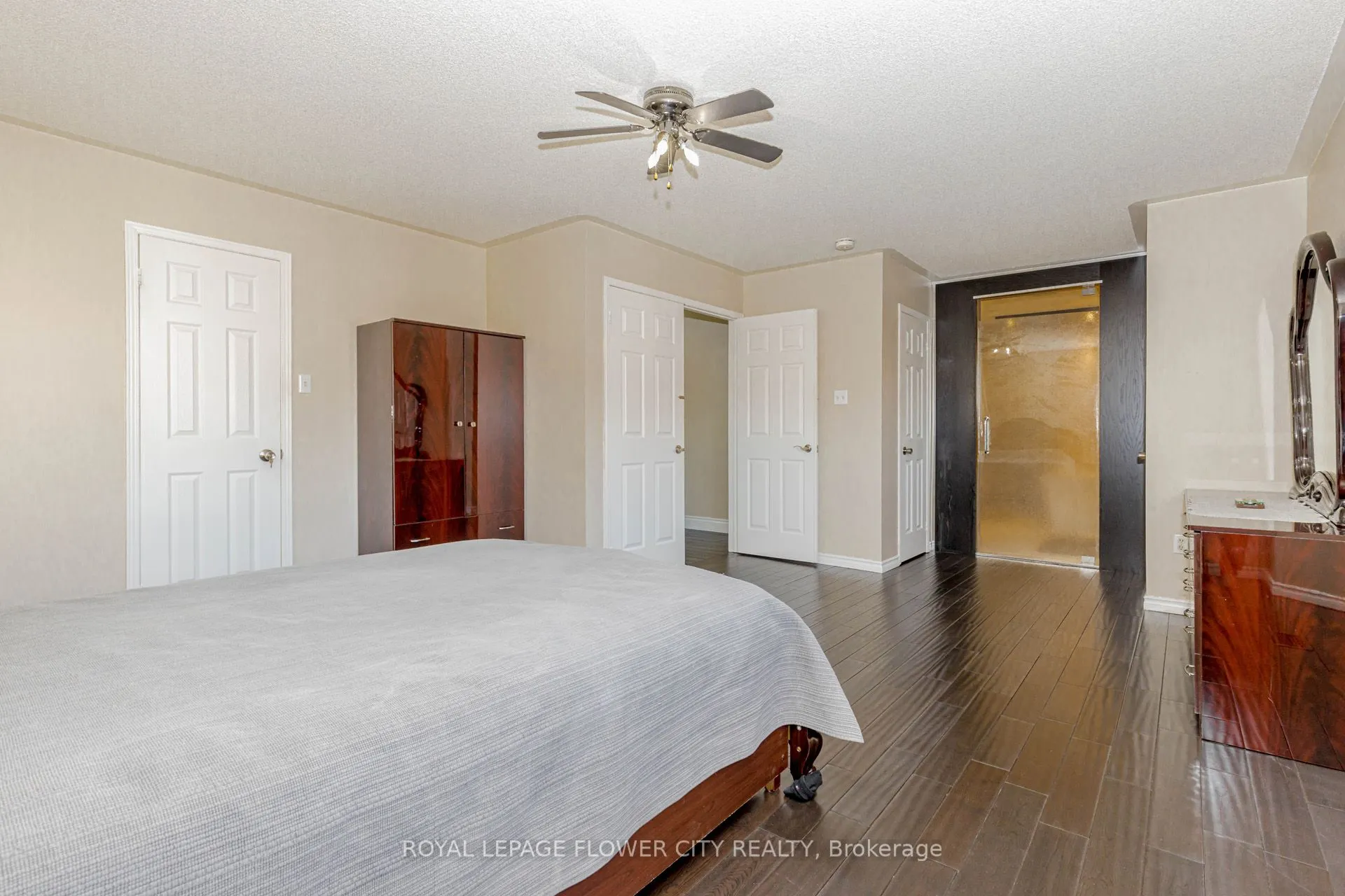 30 Foxtail Road