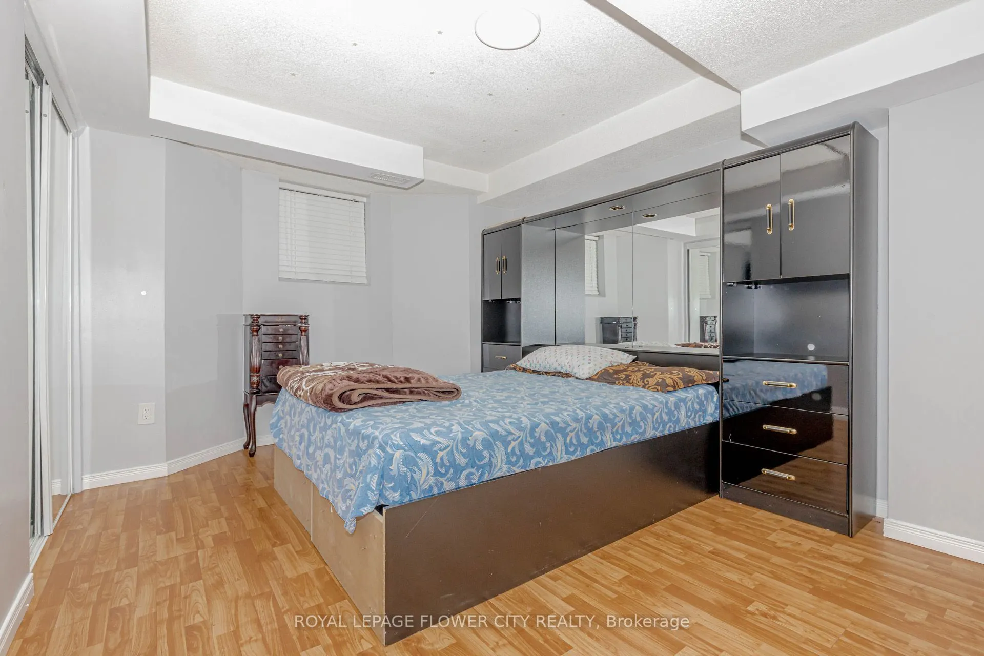 30 Foxtail Road