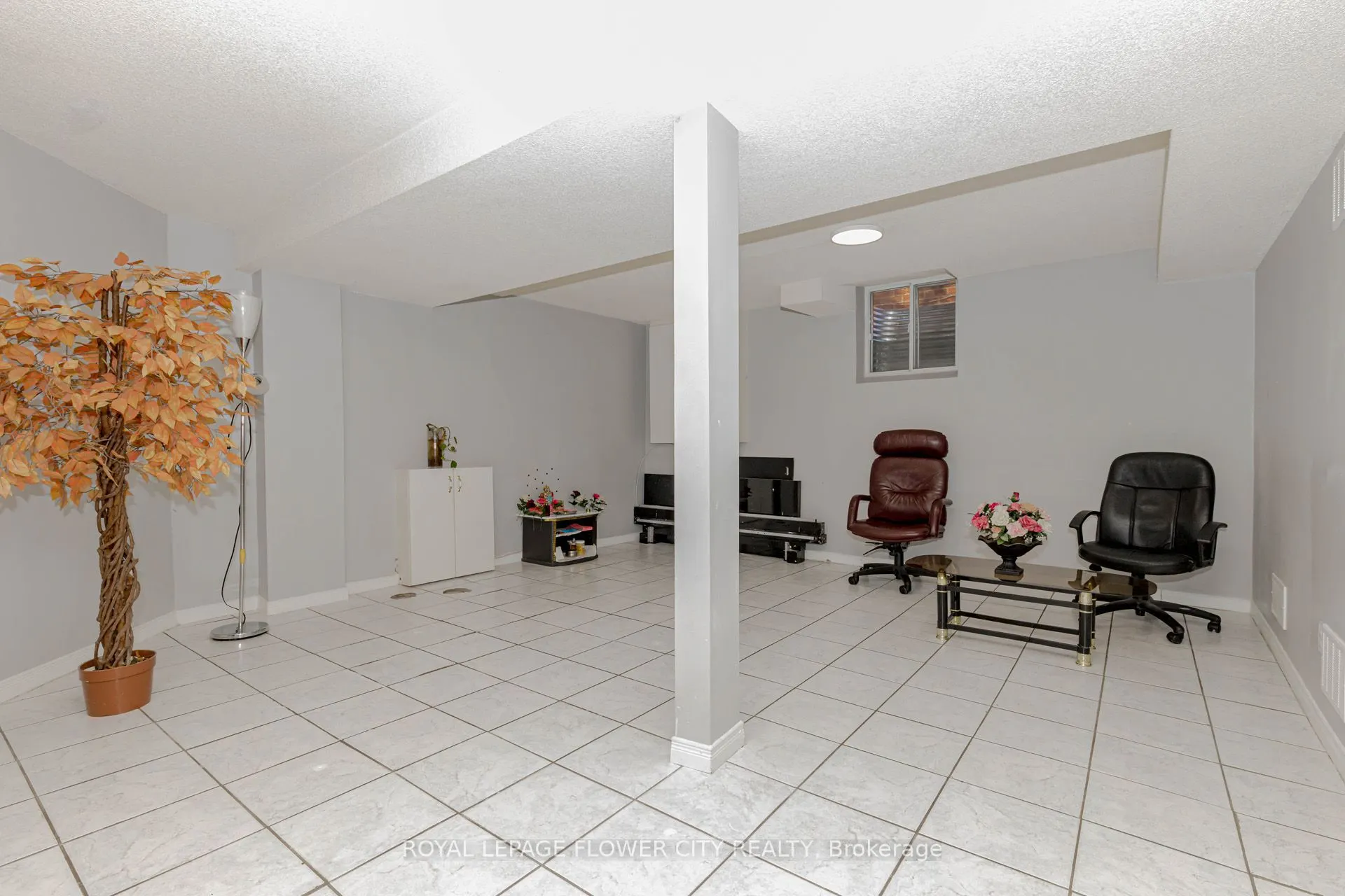 30 Foxtail Road