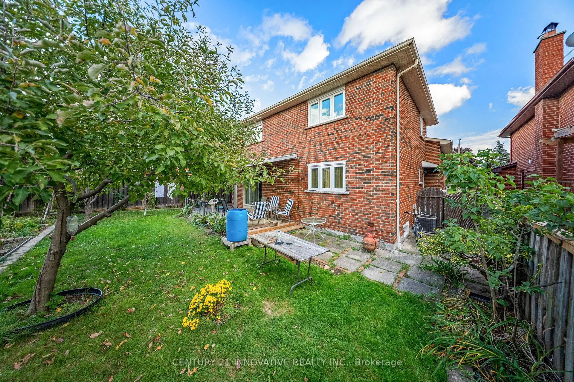 816 Willowbank Trail