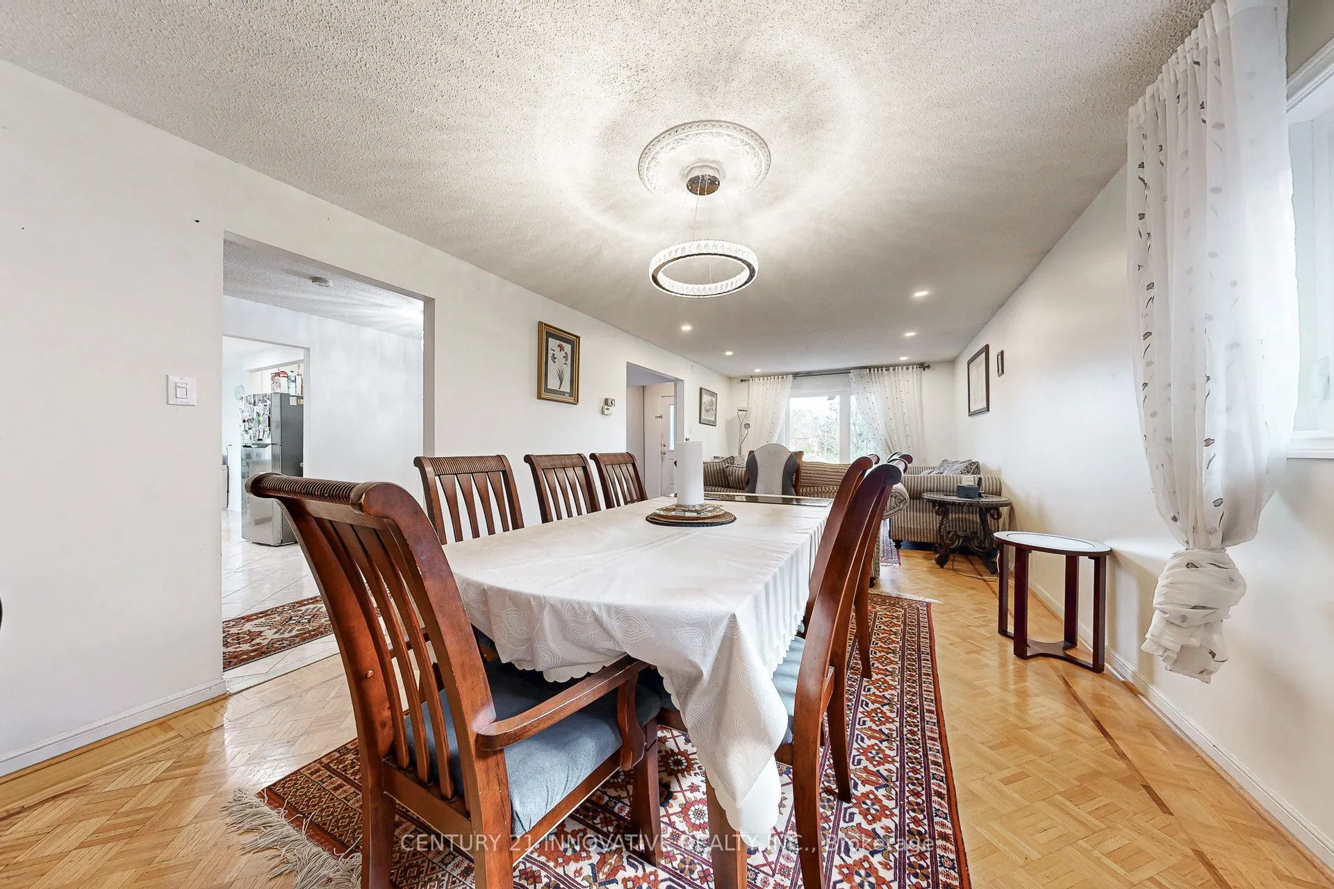 816 Willowbank Trail