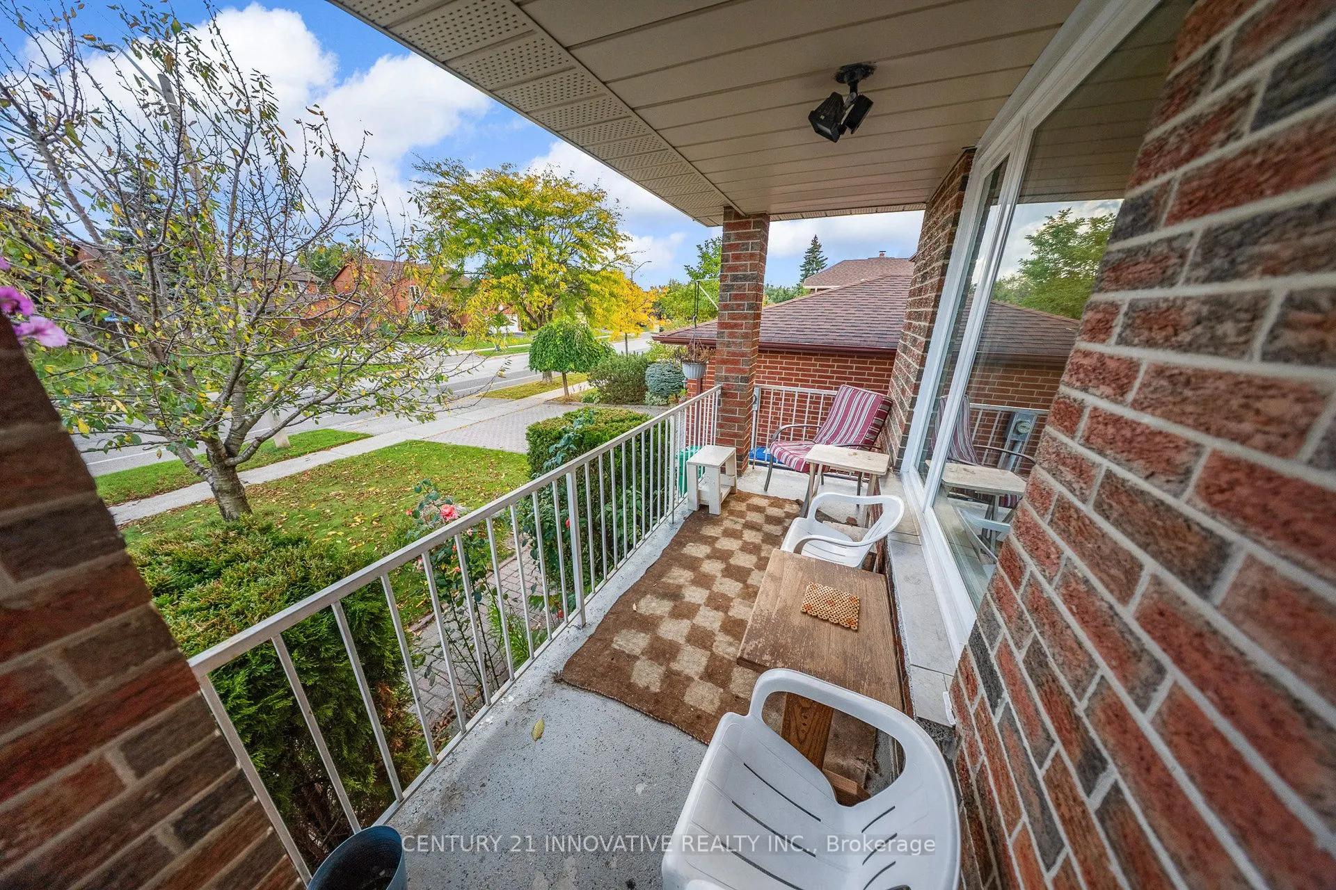 816 Willowbank Trail
