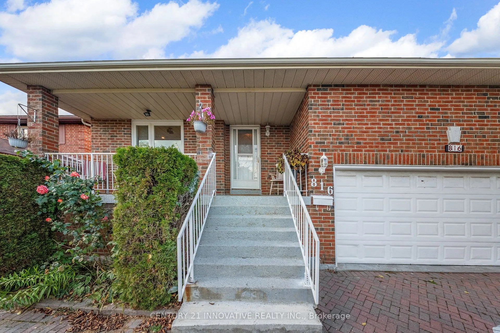 816 Willowbank Trail