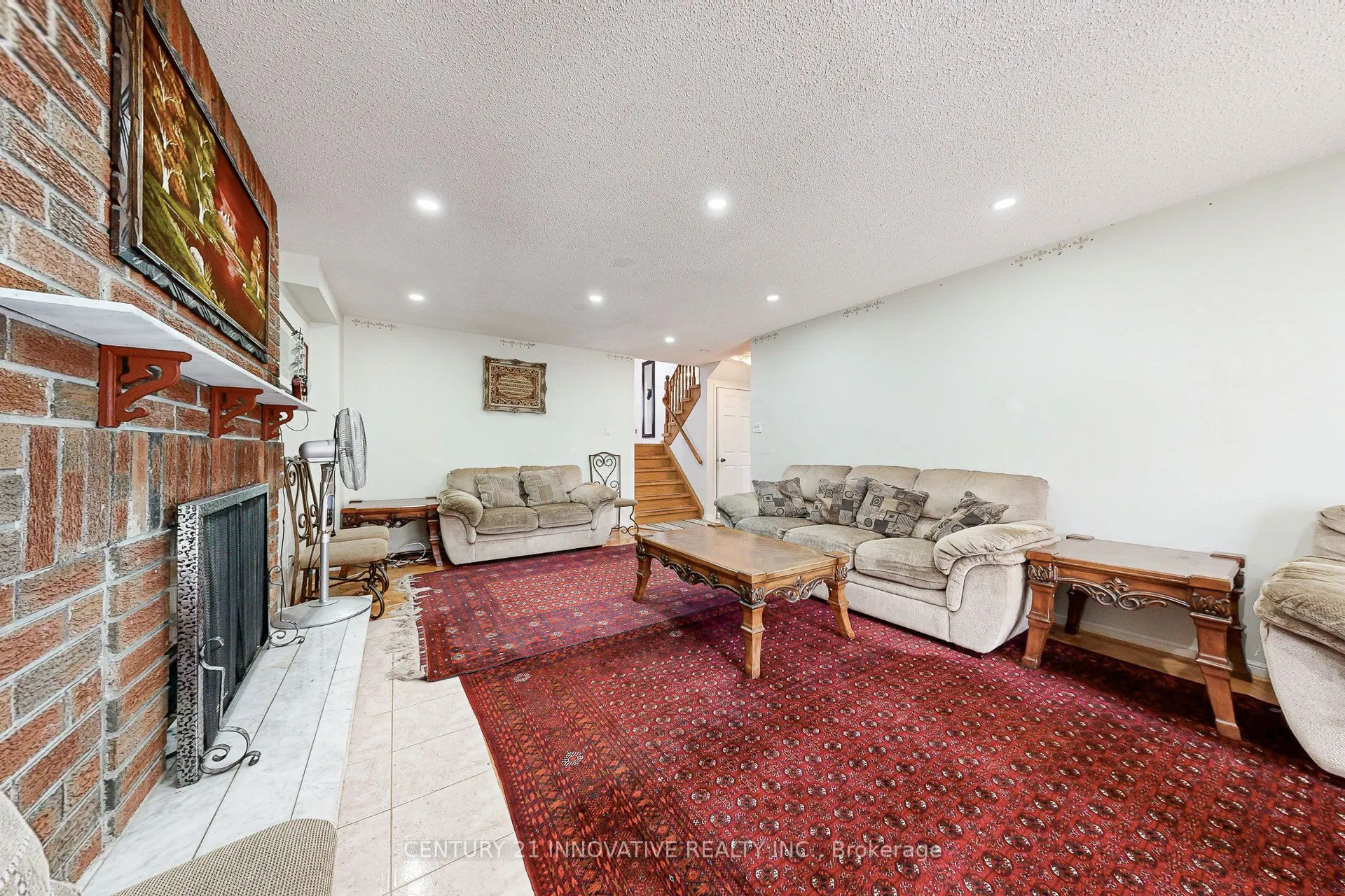 816 Willowbank Trail