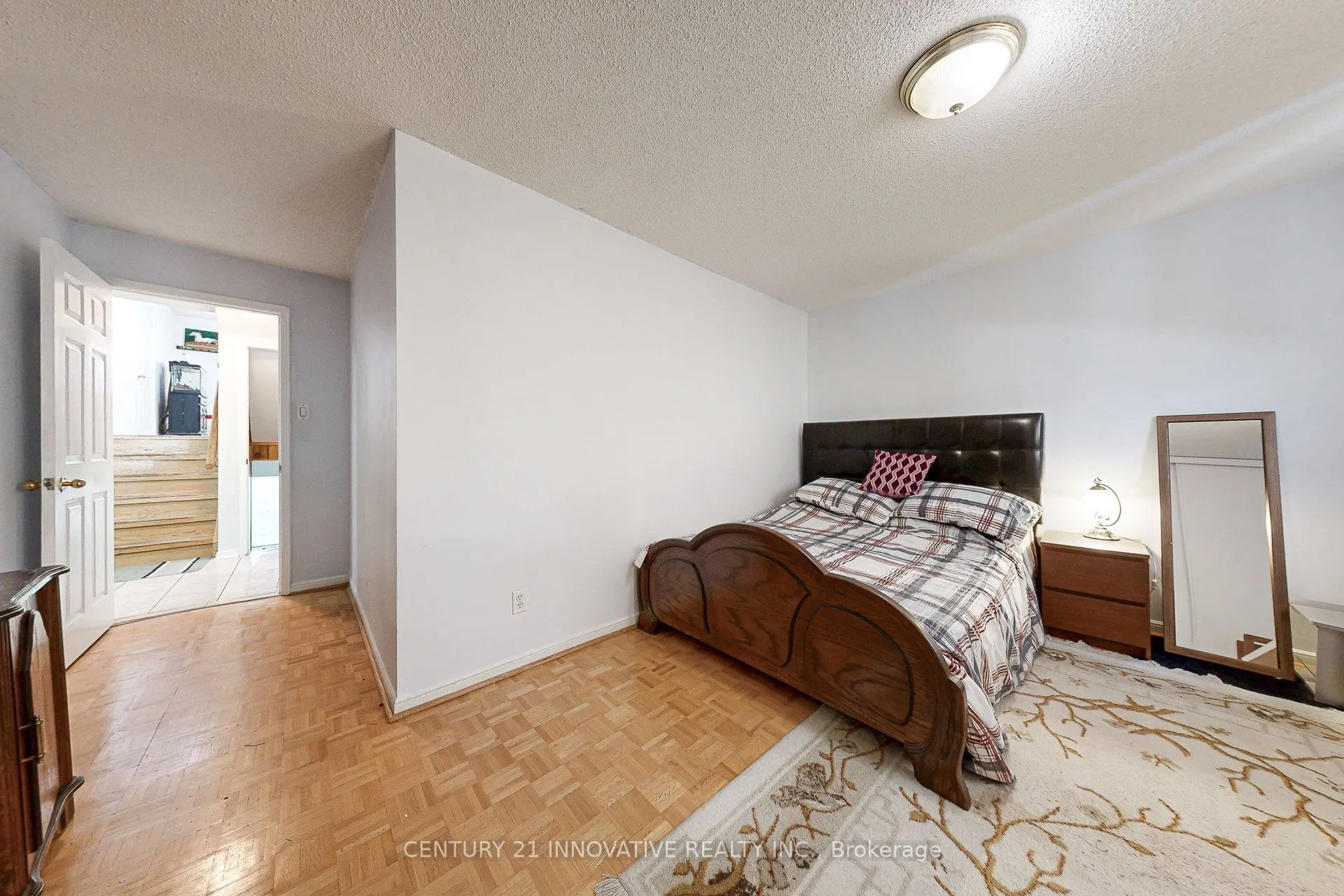 816 Willowbank Trail