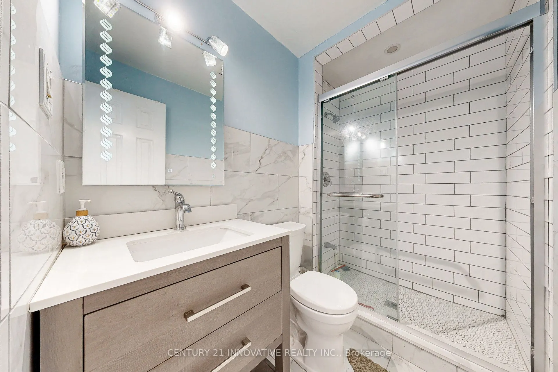 816 Willowbank Trail