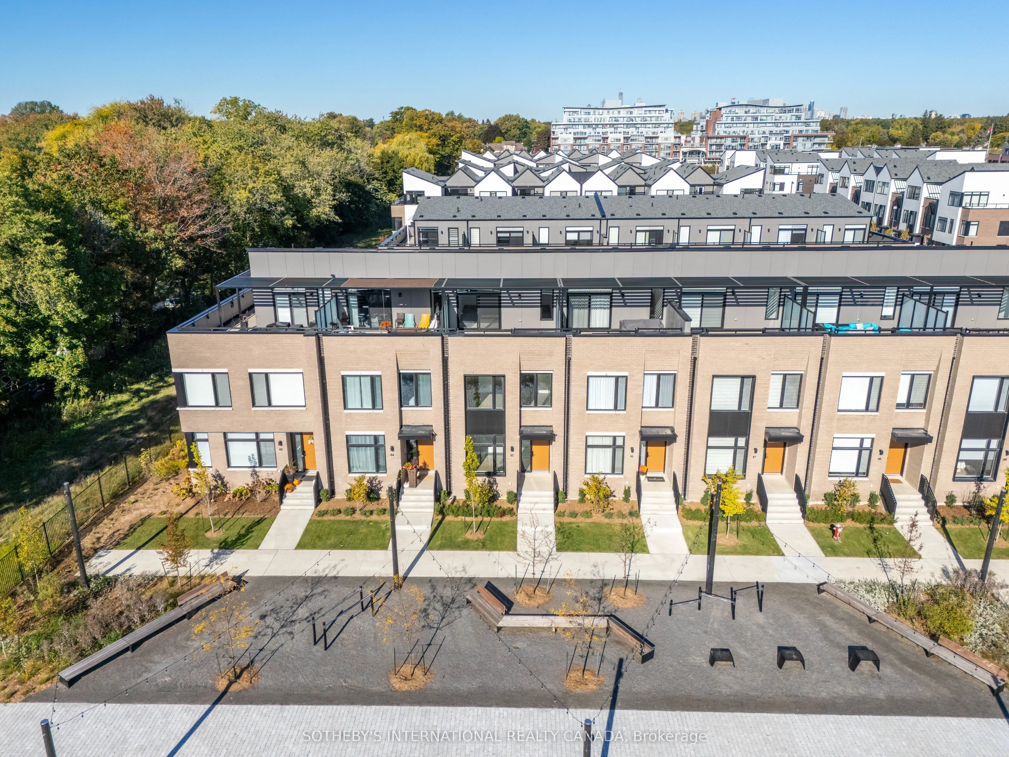 60 Lou Parsons Way Drive, #TH 85