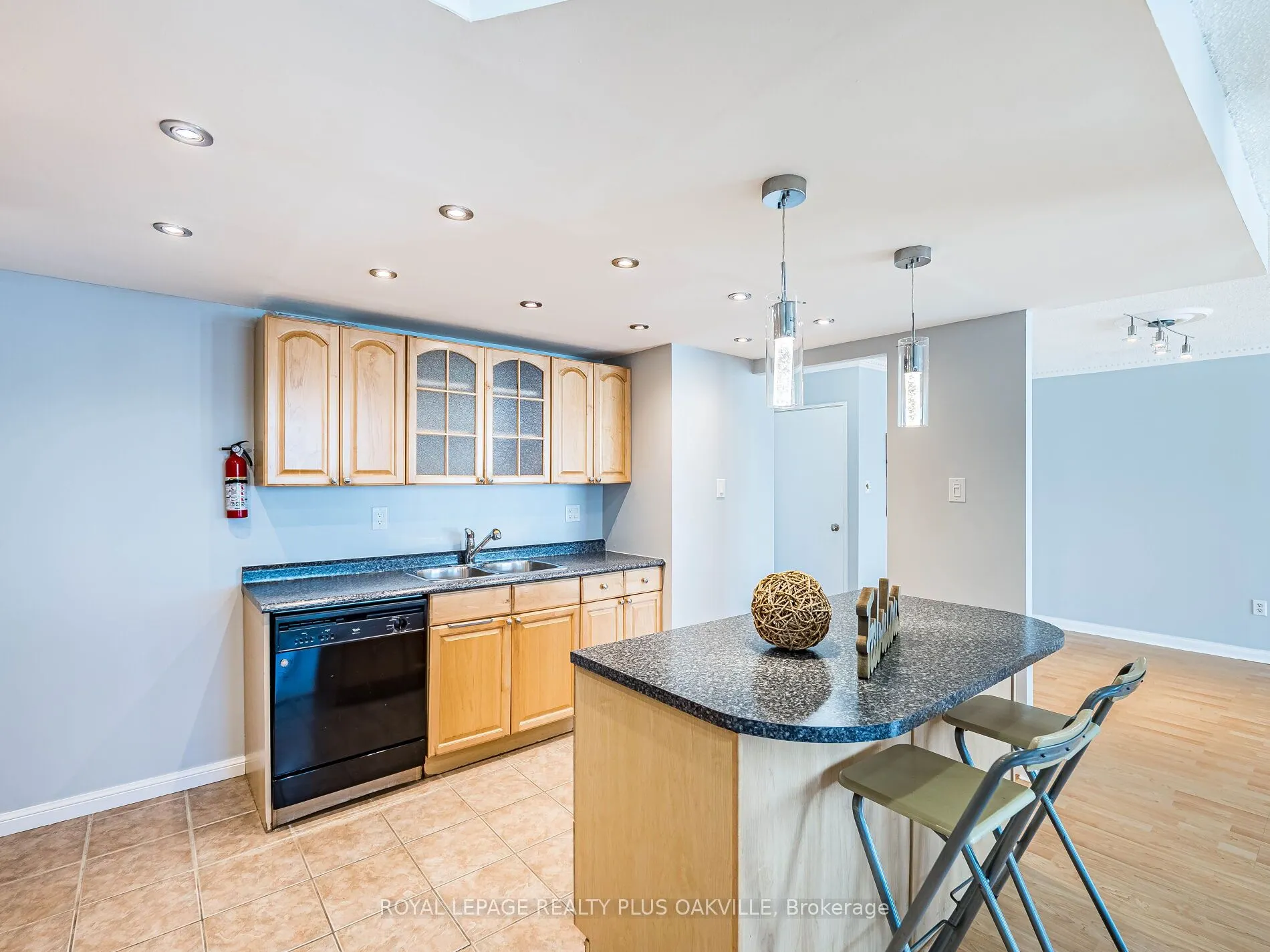 3100 Kirwin Avenue, #2006