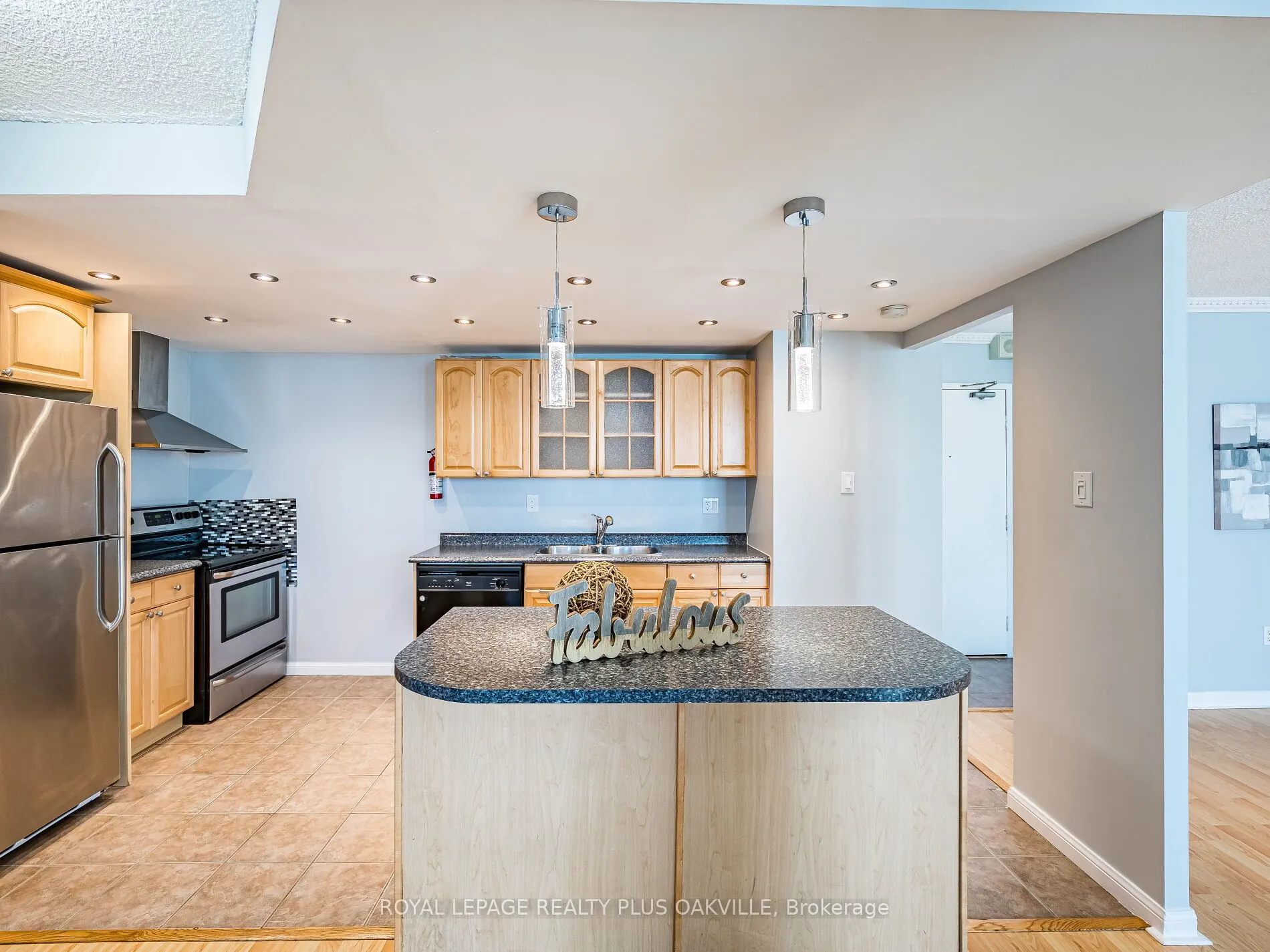 3100 Kirwin Avenue, #2006