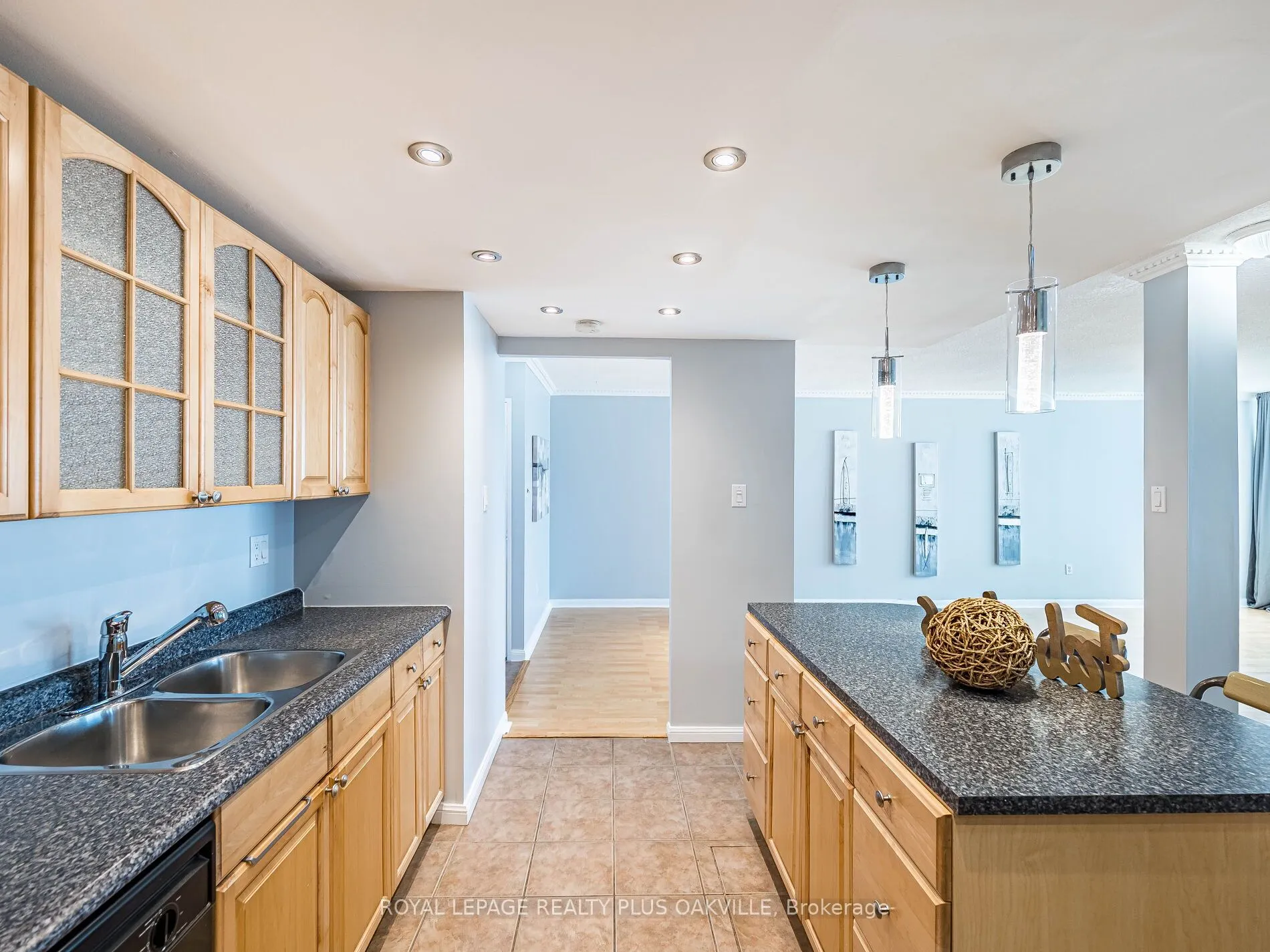 3100 Kirwin Avenue, #2006