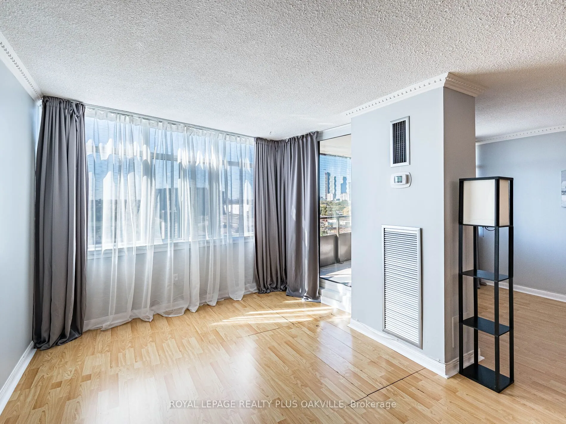 3100 Kirwin Avenue, #2006