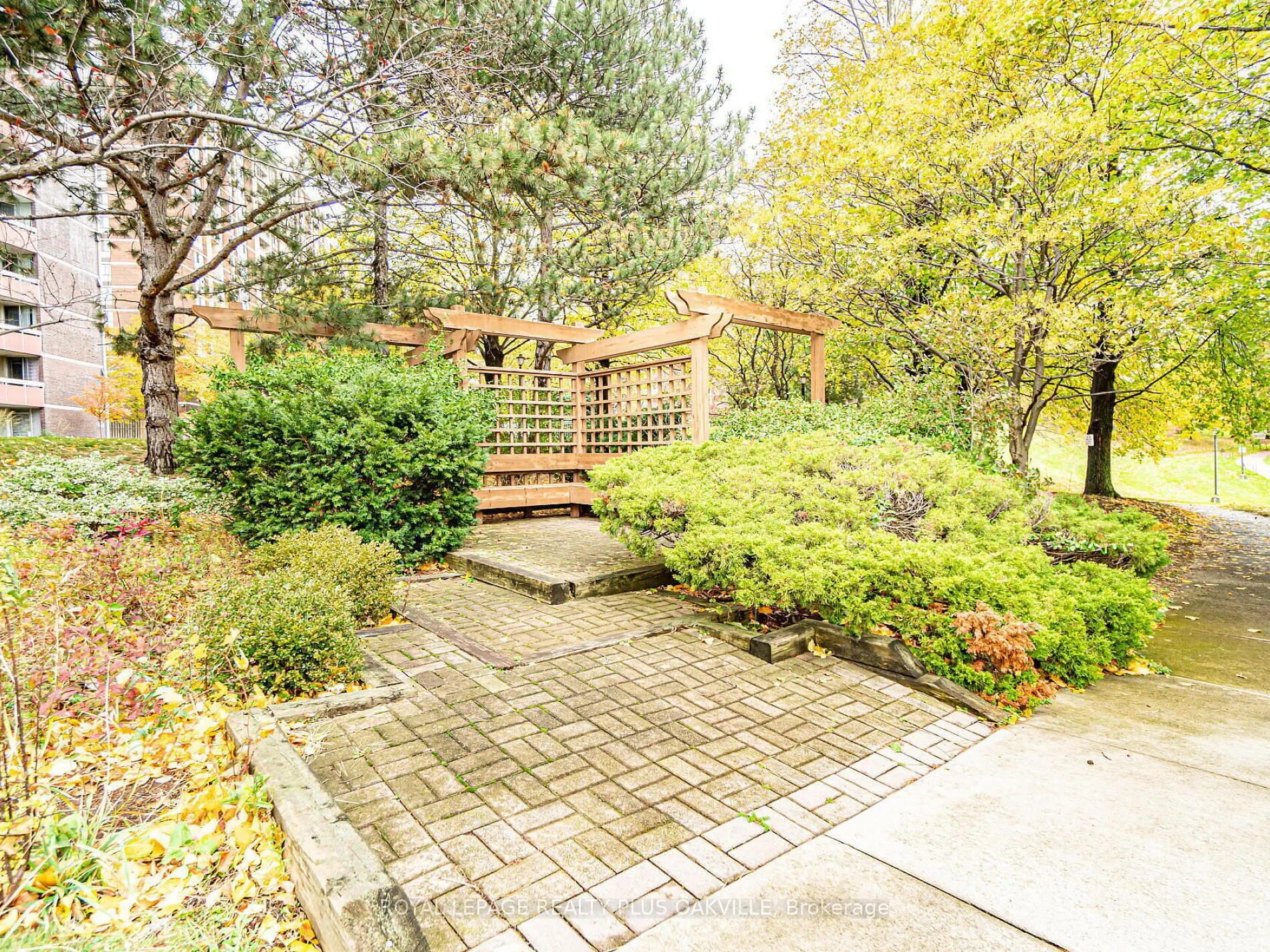 3100 Kirwin Avenue, #2006