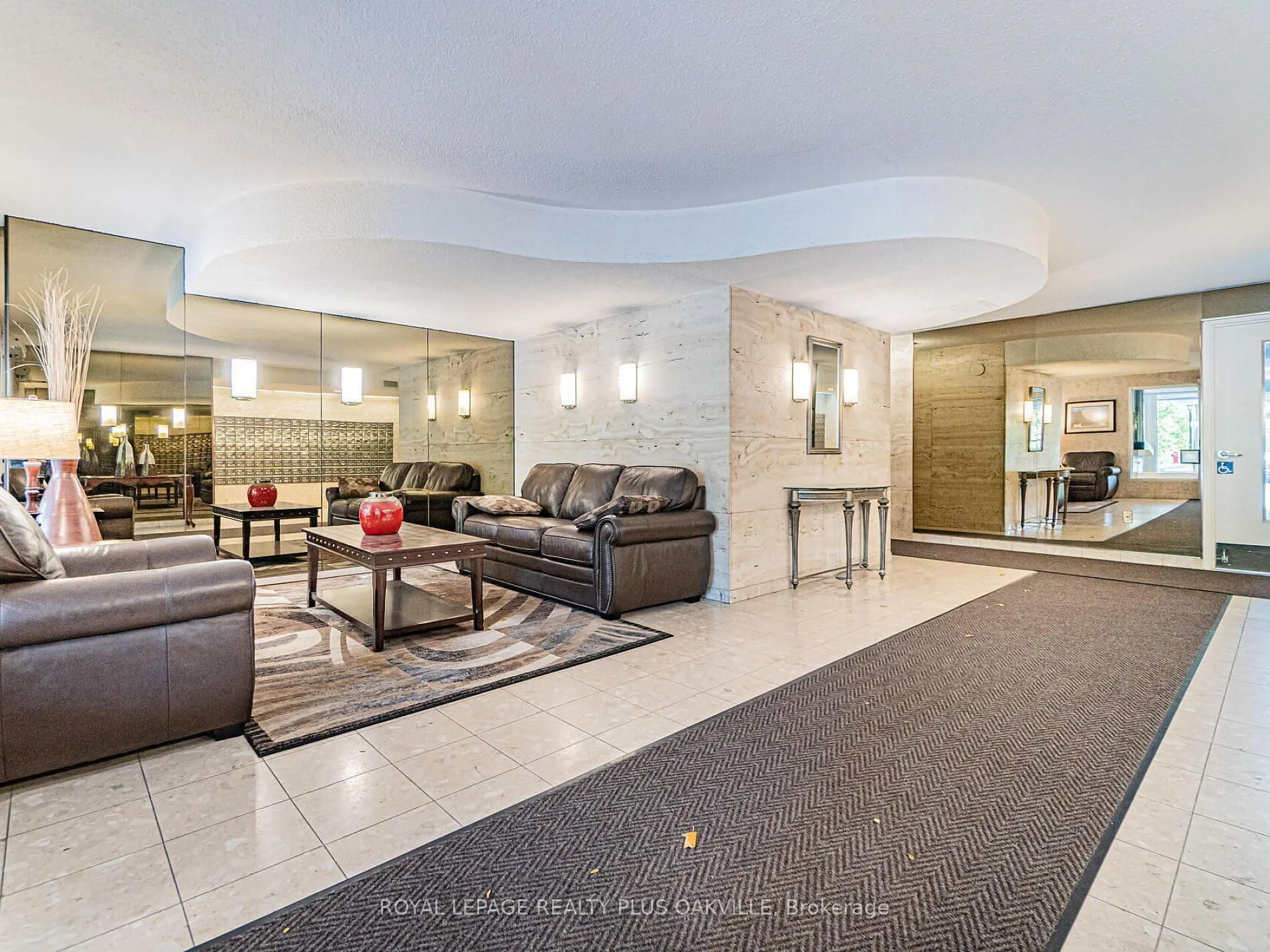 3100 Kirwin Avenue, #2006