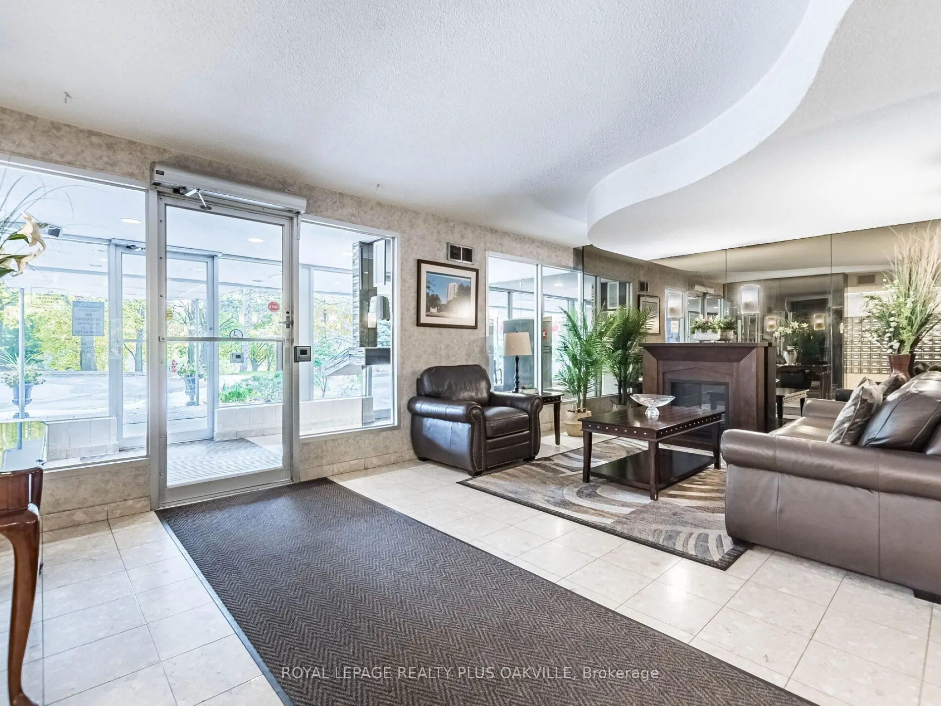 3100 Kirwin Avenue, #2006
