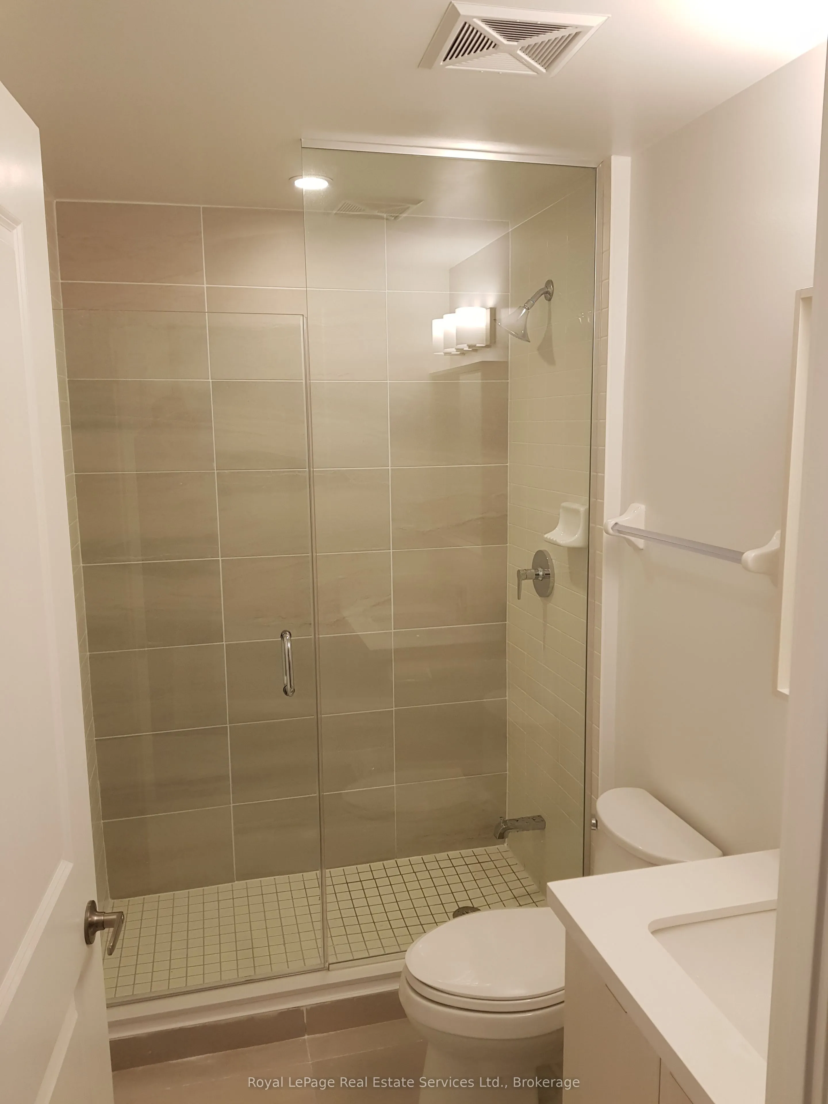4699 Glen Erin Drive, #810