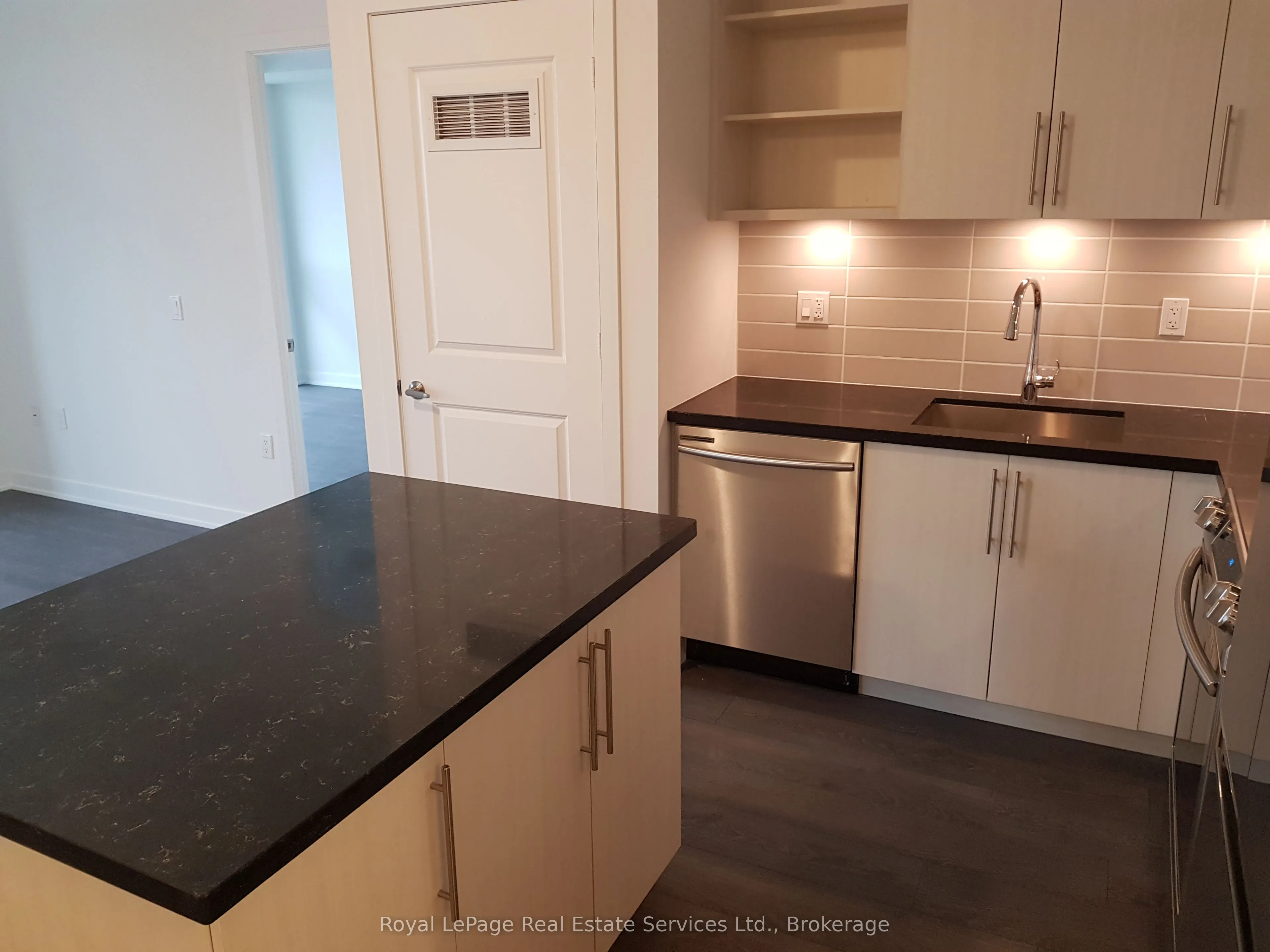4699 Glen Erin Drive, #810