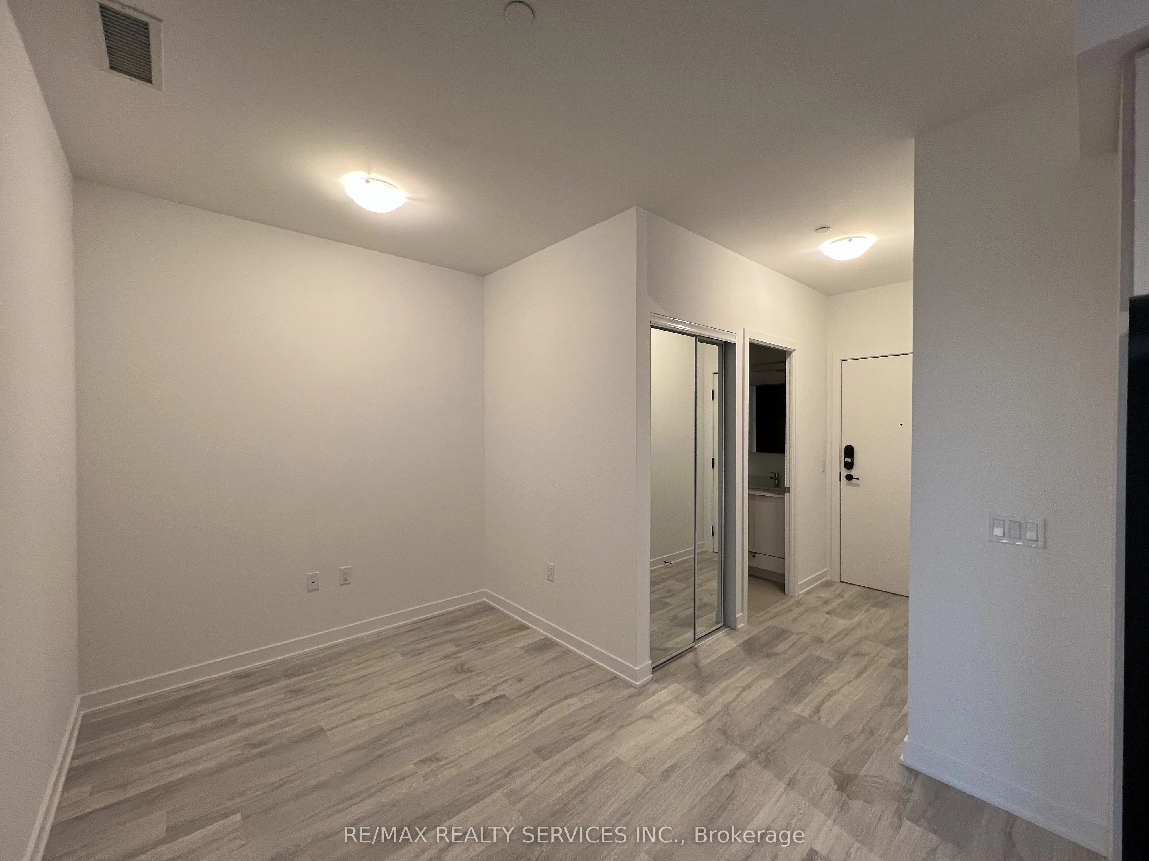 4655 Metcalfe Avenue N, #2209B