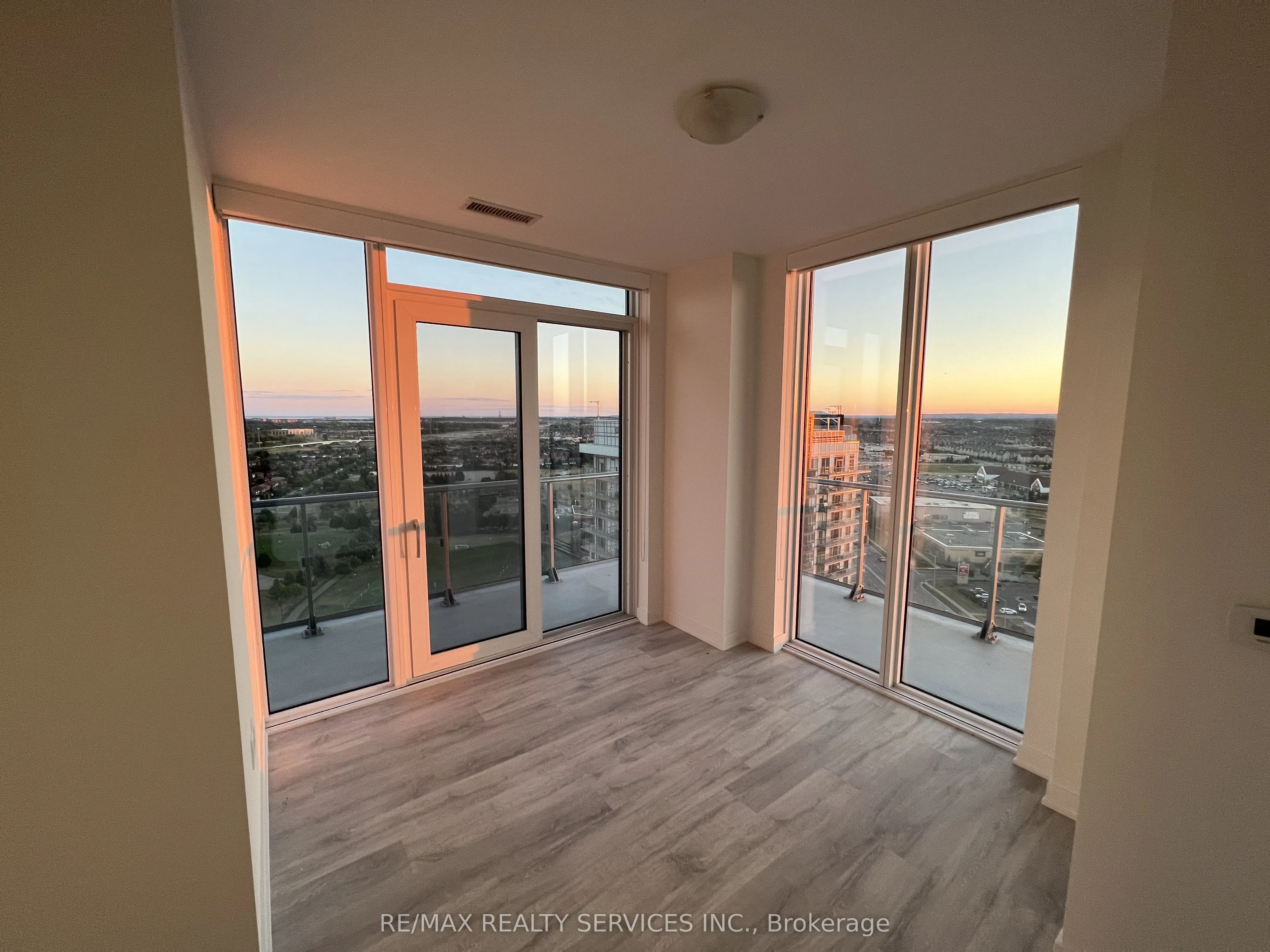 4655 Metcalfe Avenue N, #2209B