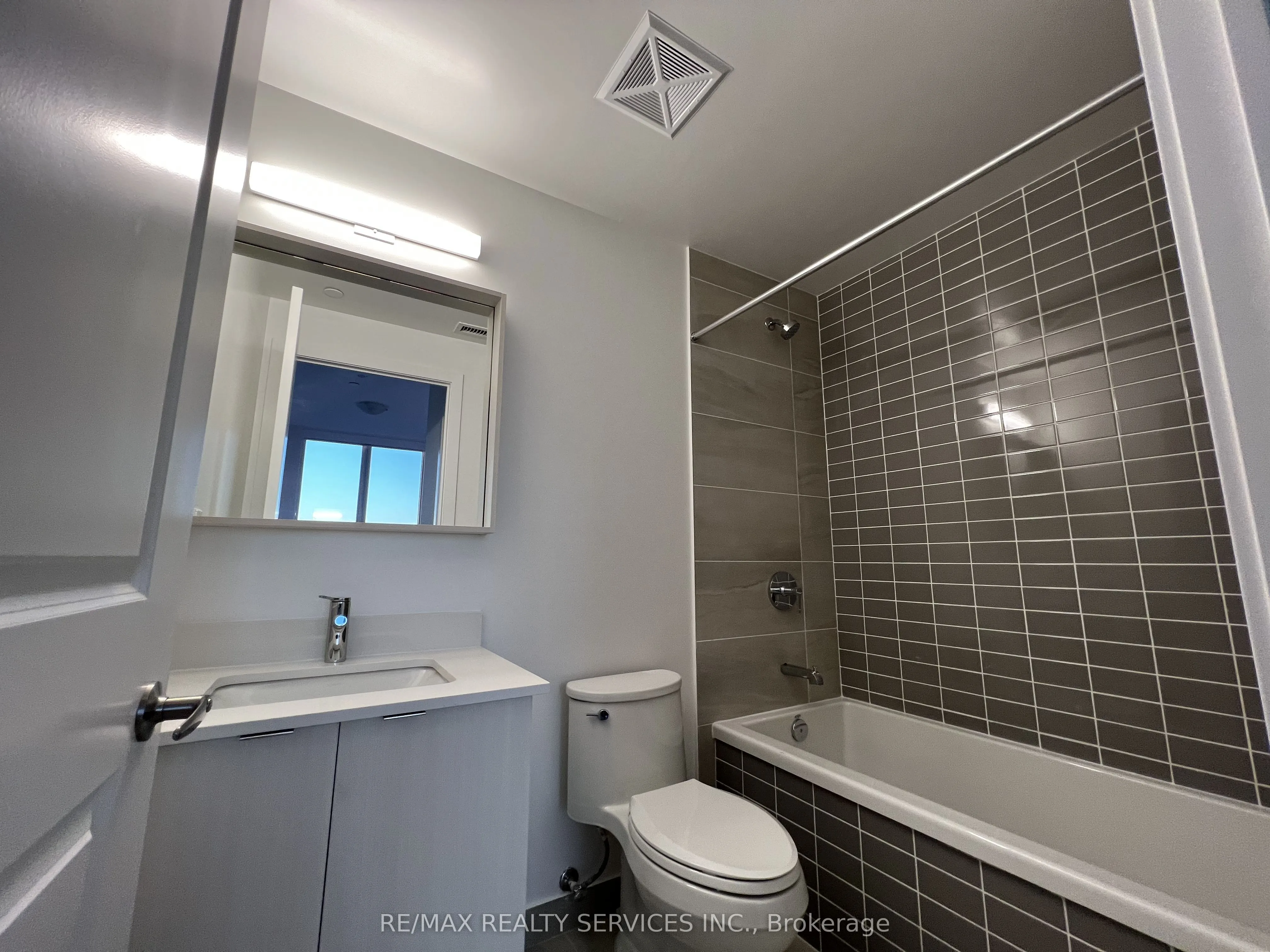 4655 Metcalfe Avenue N, #2209B