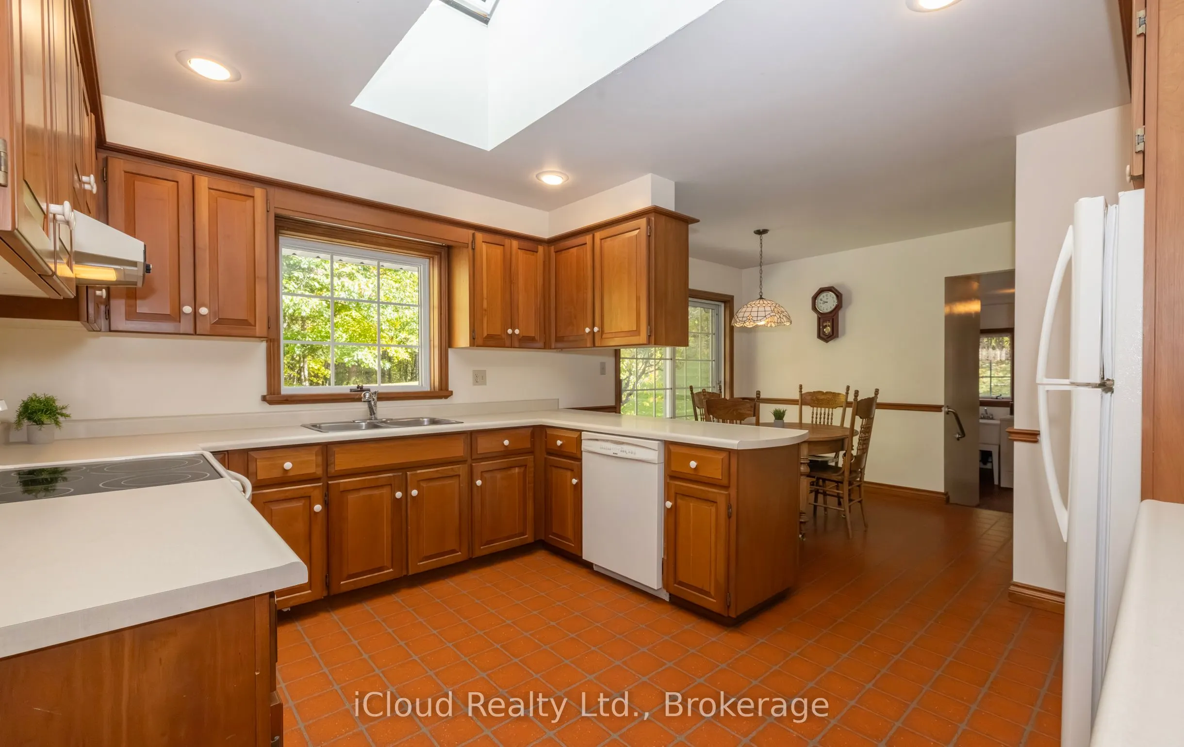 179 Main Street S