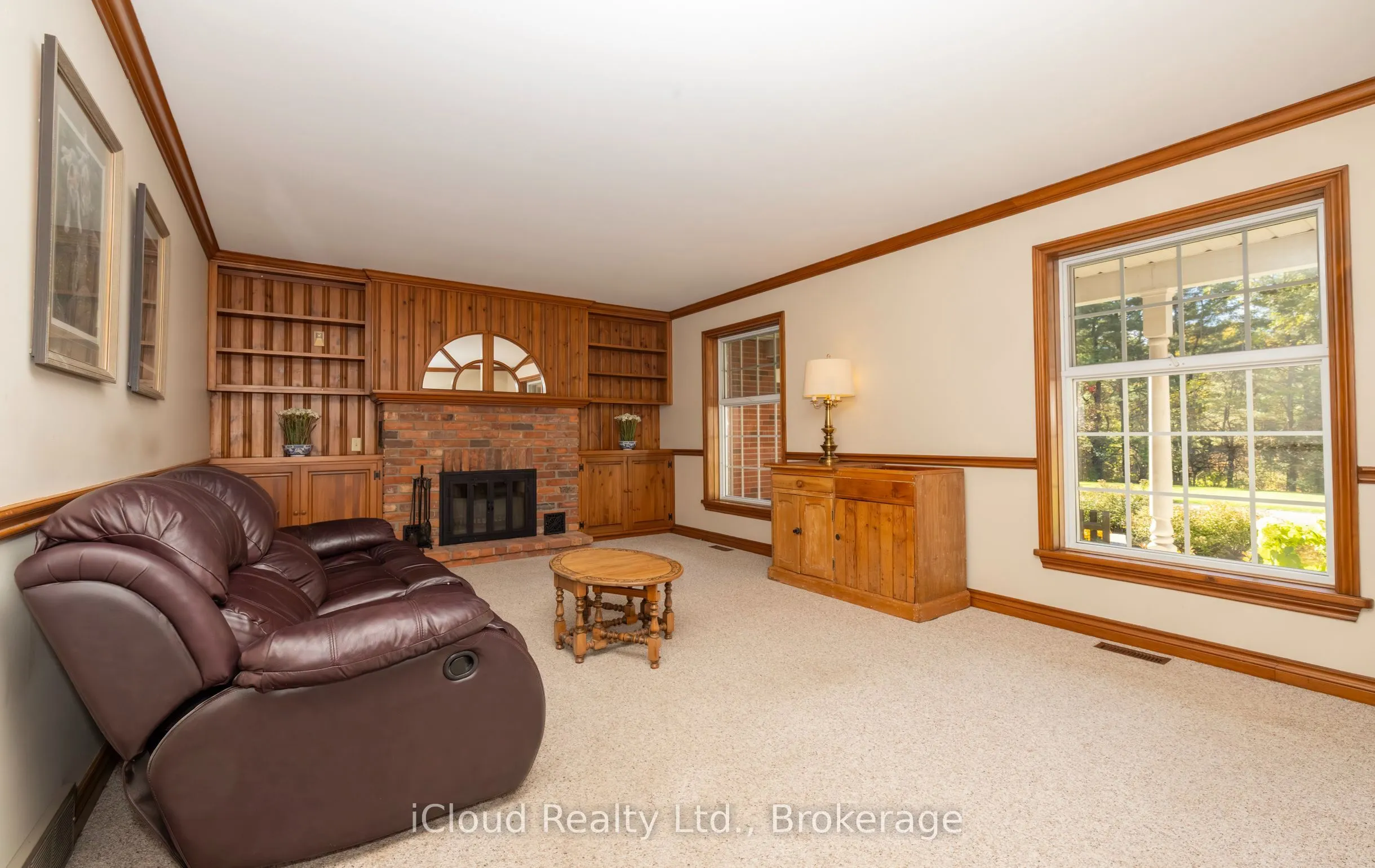179 Main Street S