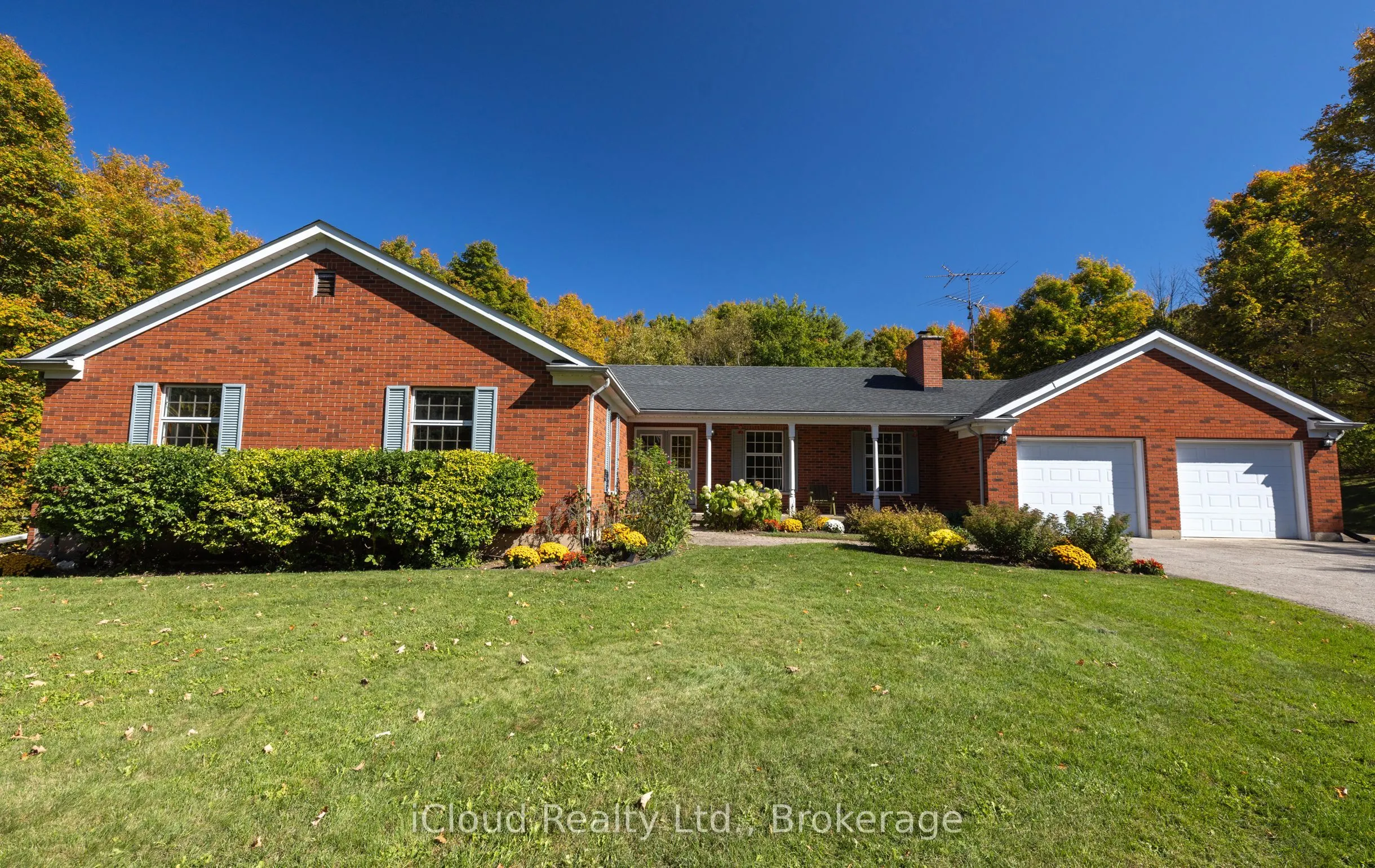 179 Main Street S