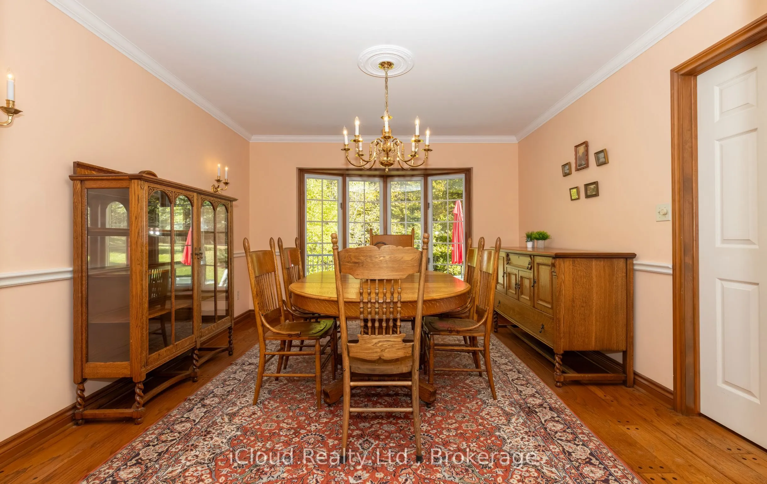 179 Main Street S