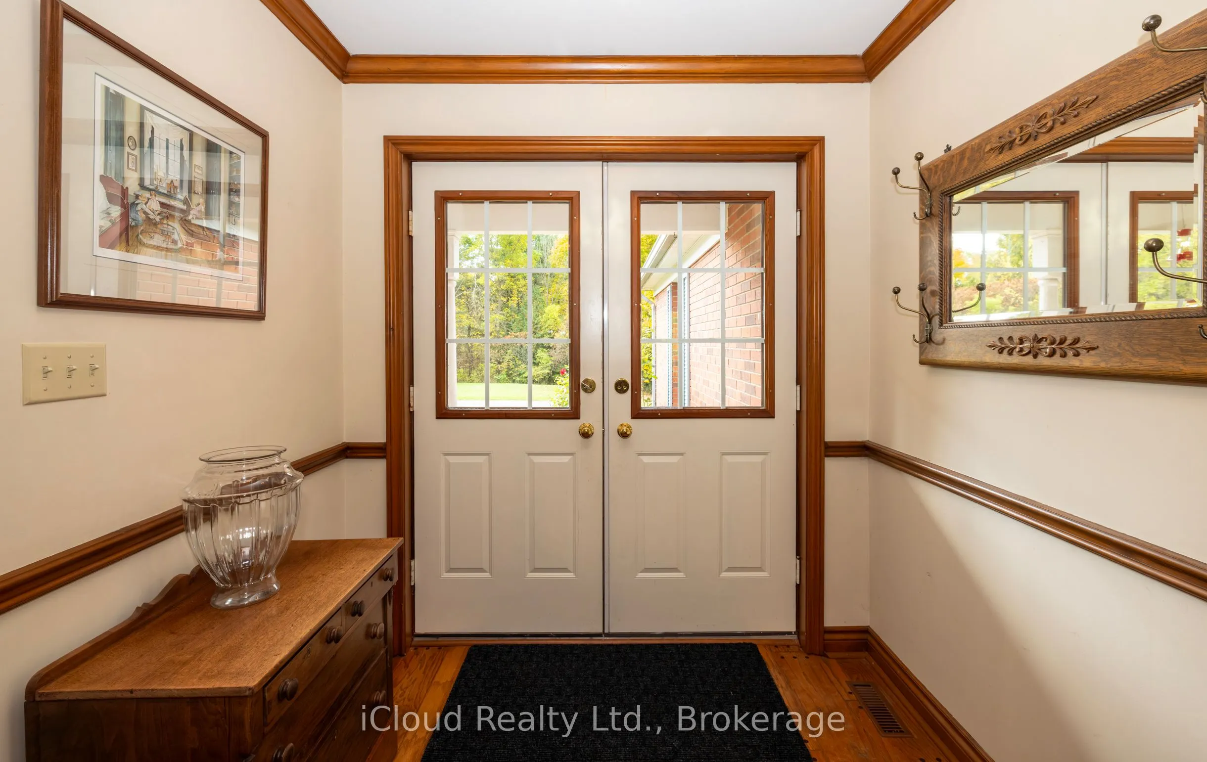 179 Main Street S