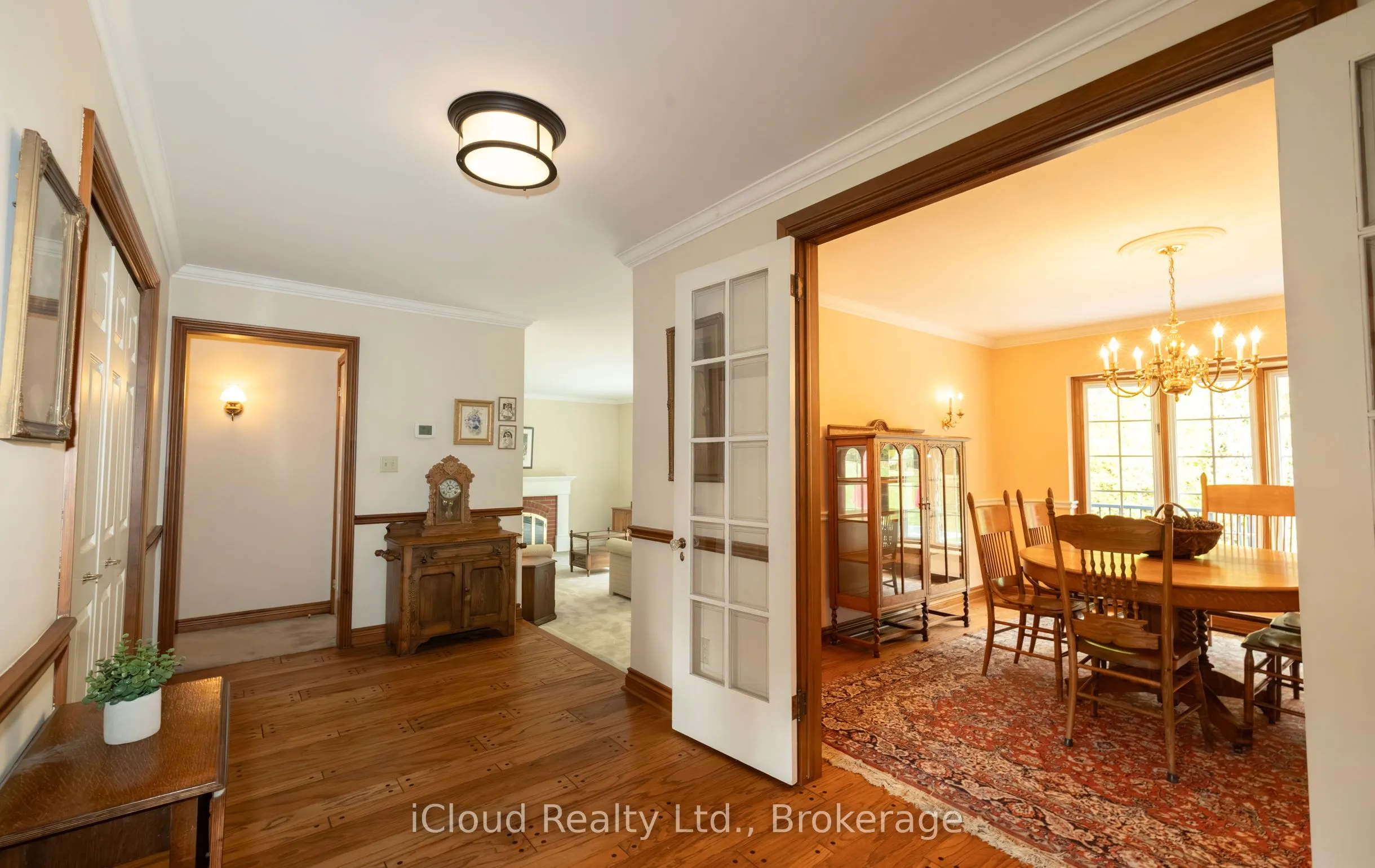 179 Main Street S