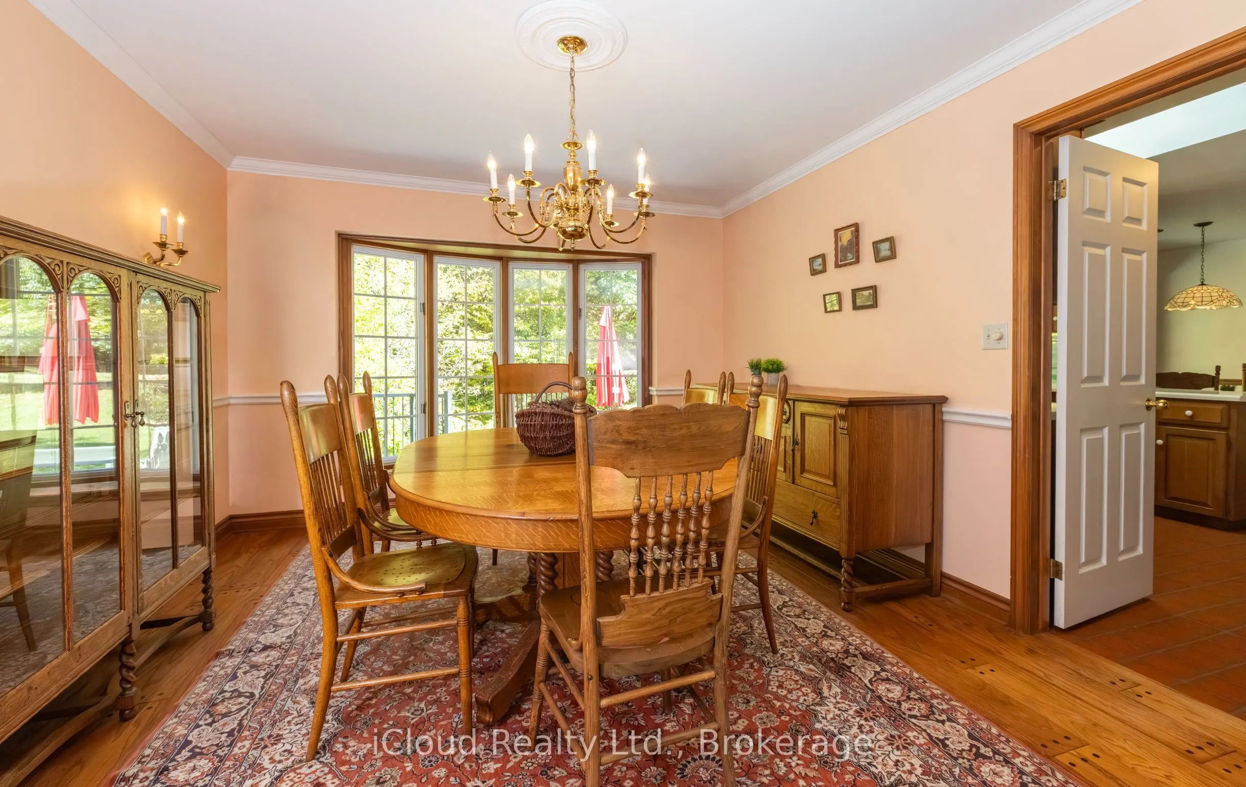 179 Main Street S
