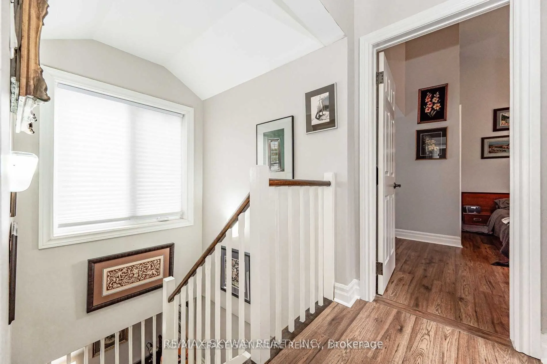 25 Mineola Road