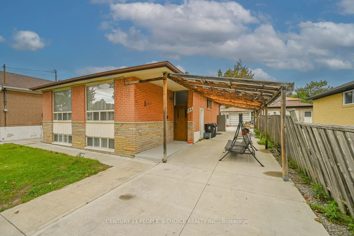 196 Taysham Crescent