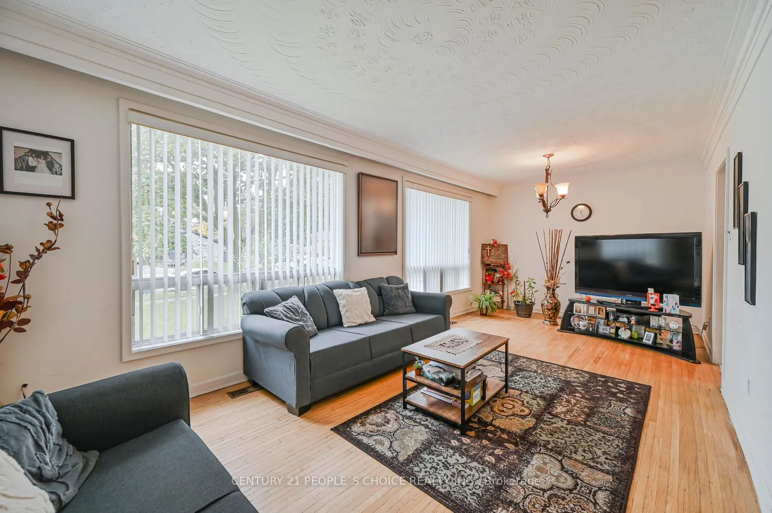 196 Taysham Crescent