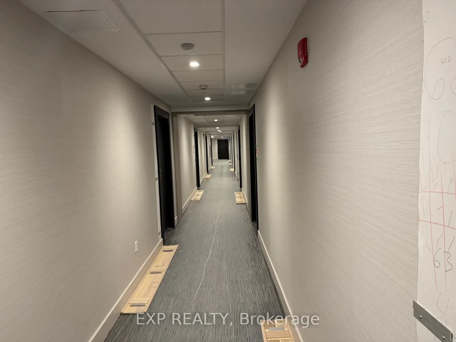 1005 Dundas St E Street, #566