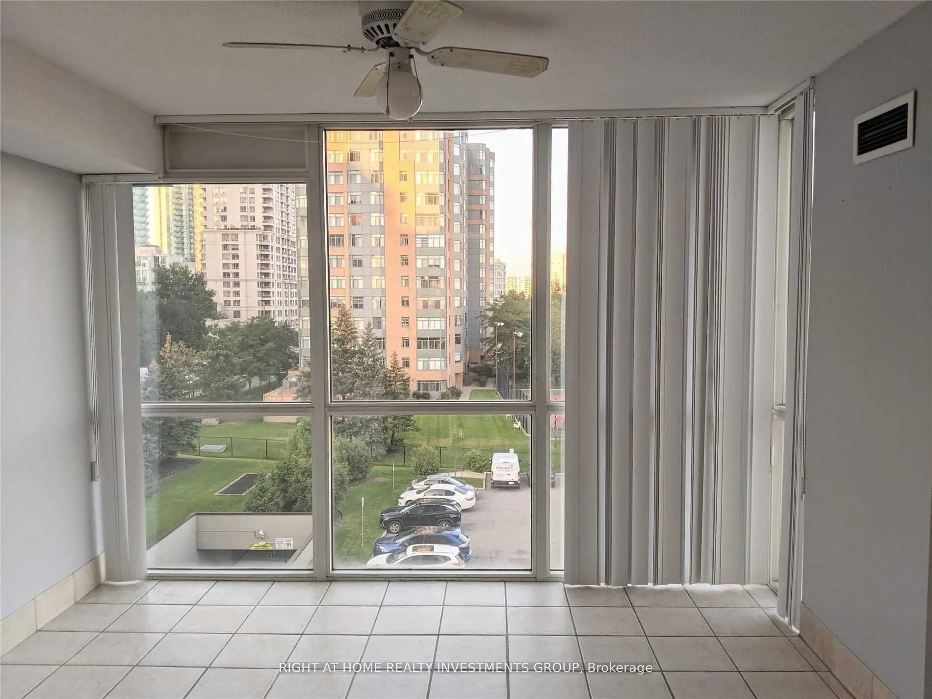 350 Webb Drive, #512