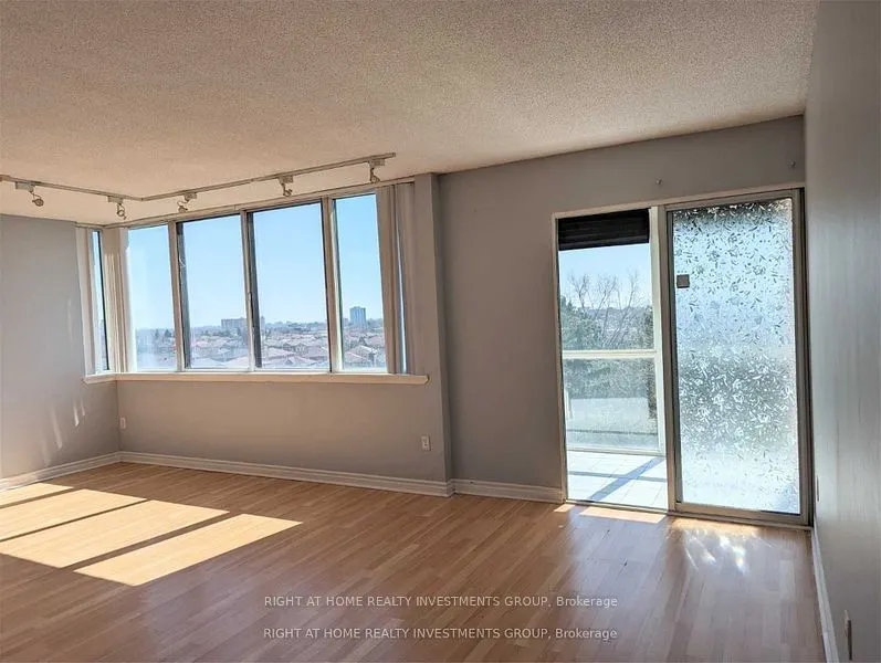 350 Webb Drive, #512