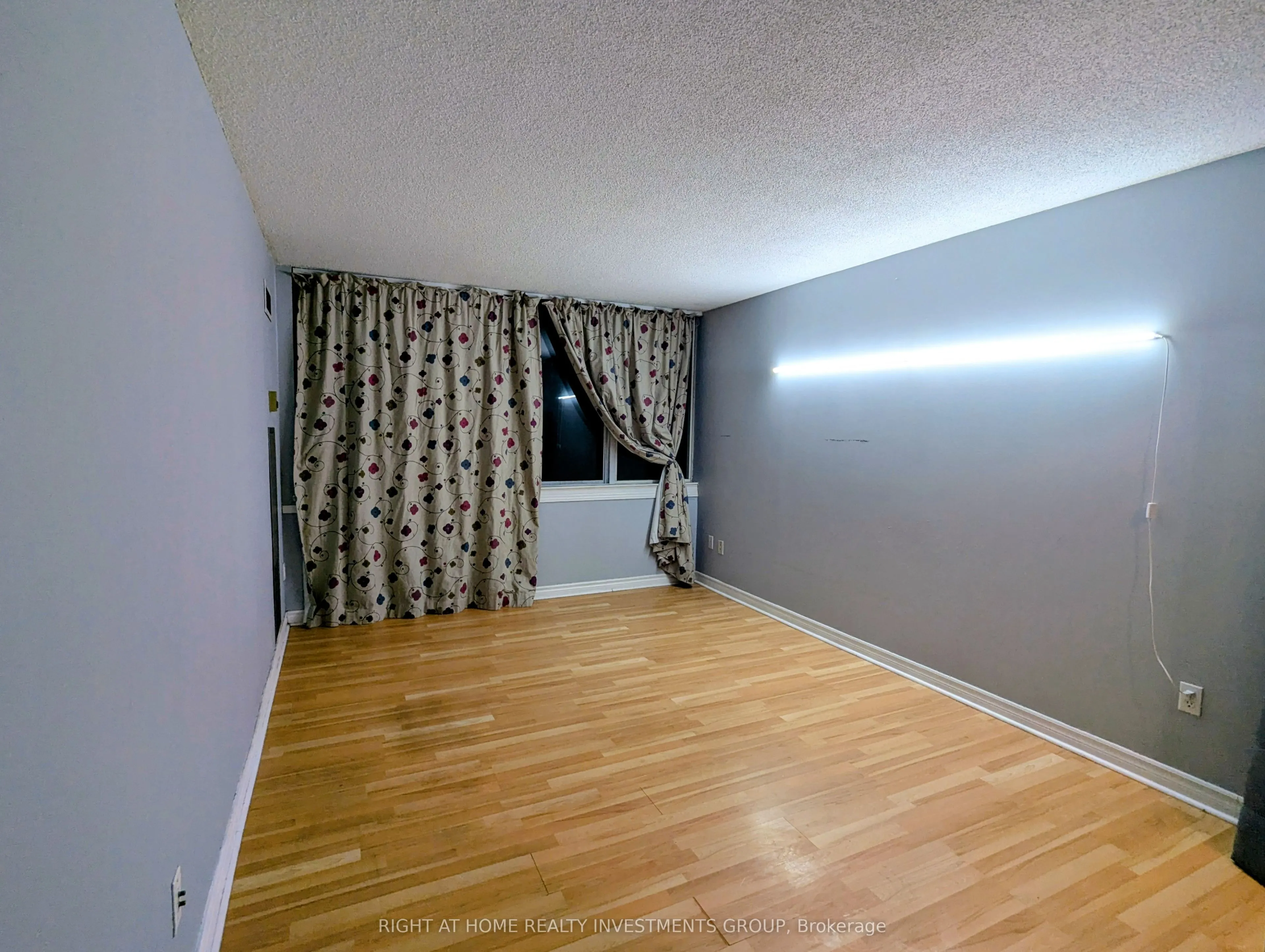 350 Webb Drive, #512