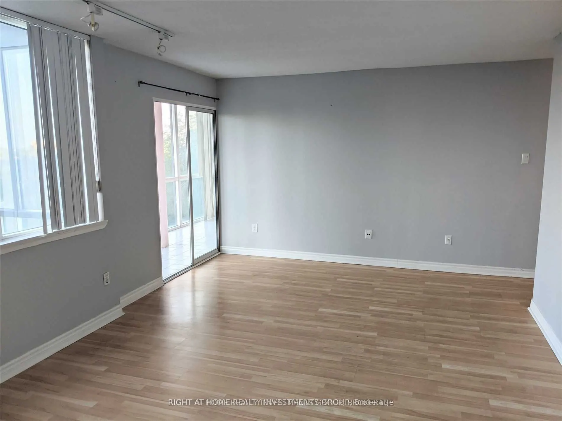 350 Webb Drive, #512