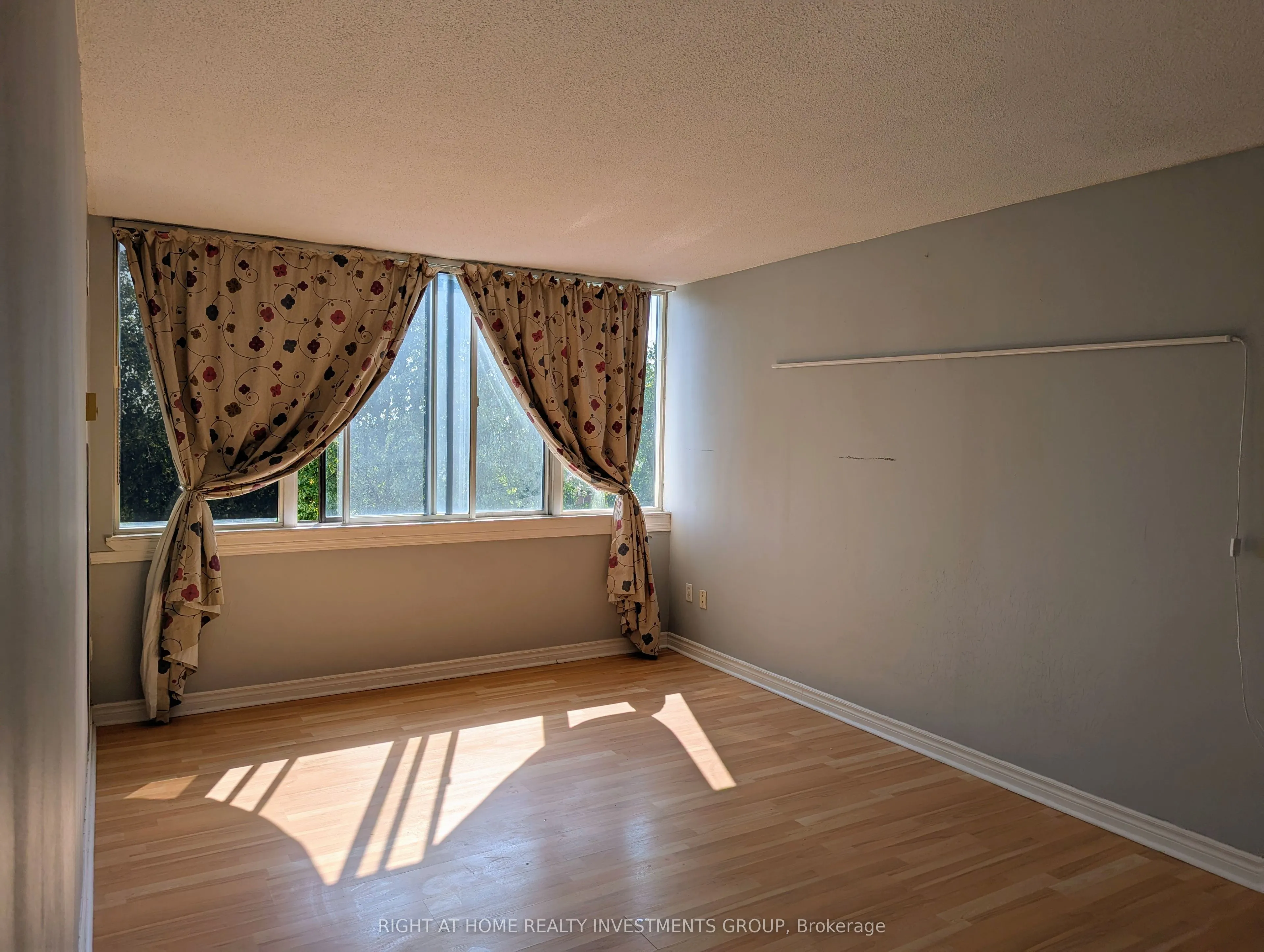 350 Webb Drive, #512