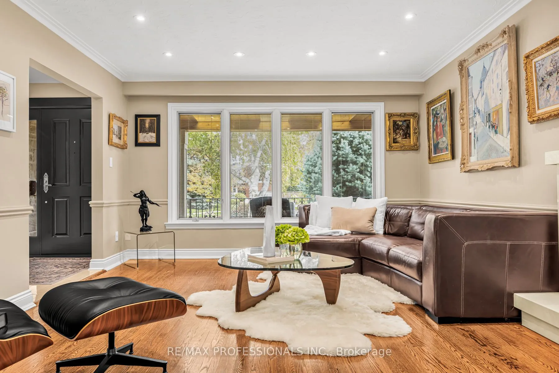 16 Woodpark Road