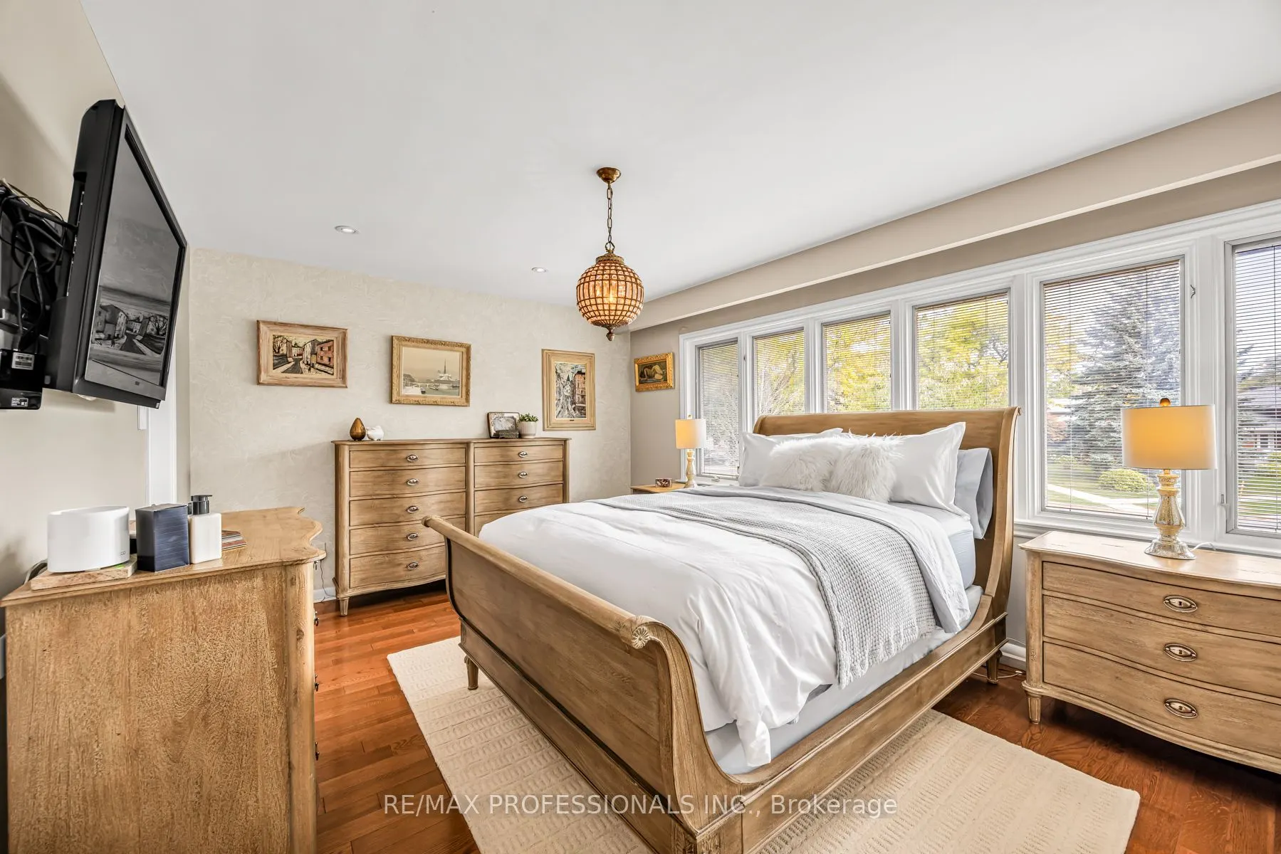 16 Woodpark Road