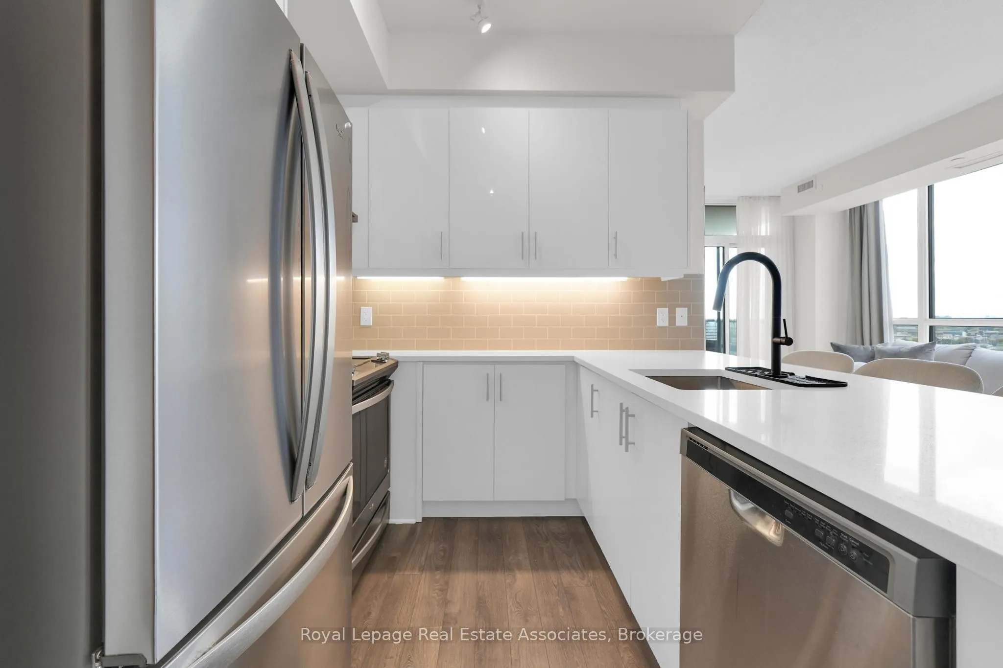 15 Zorra Street, #1007