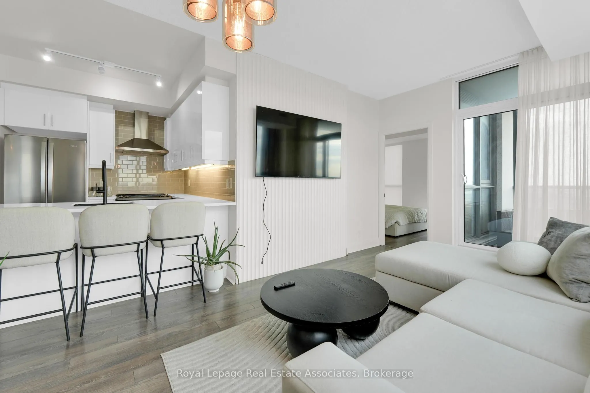 15 Zorra Street, #1007