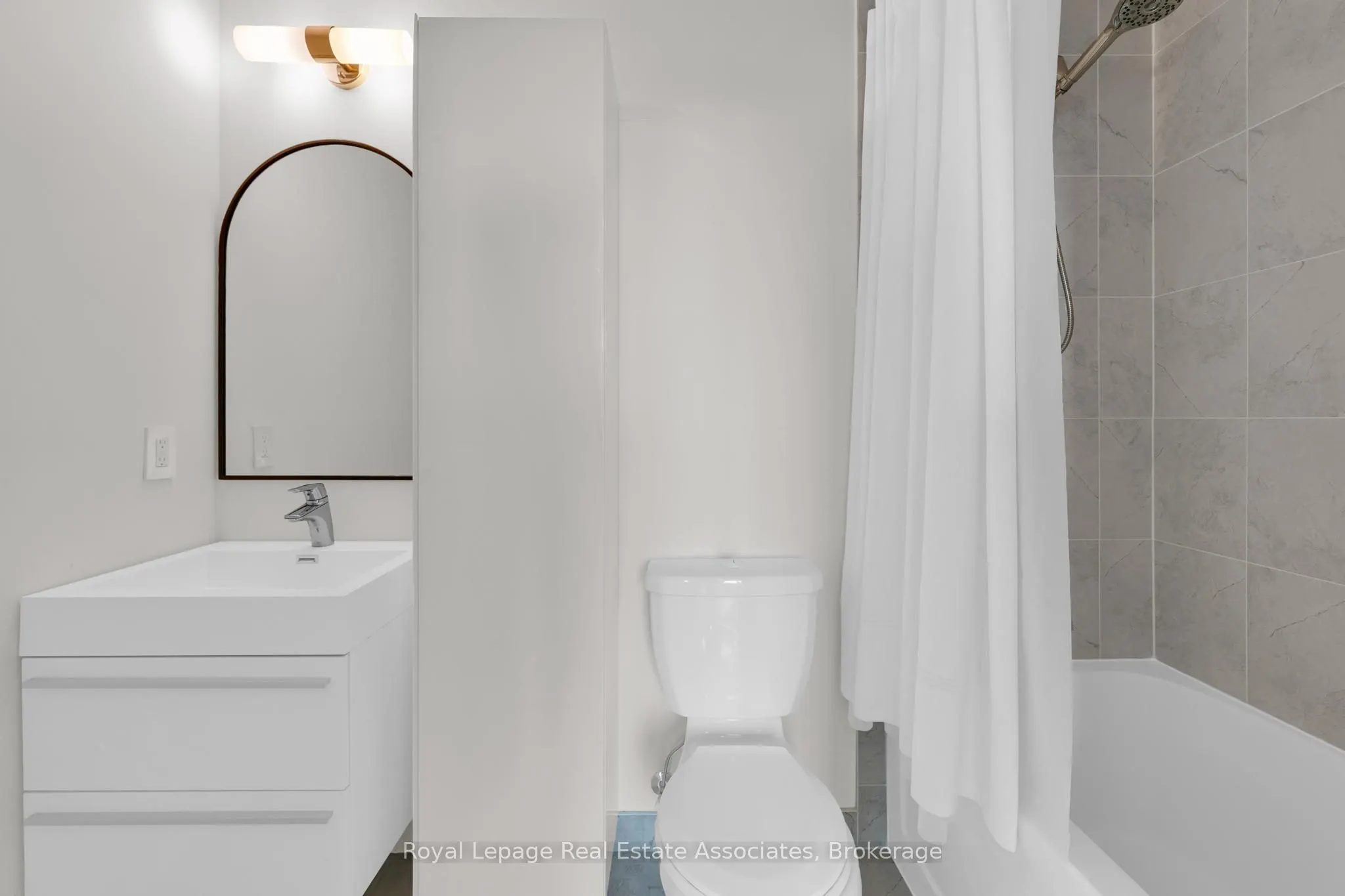 15 Zorra Street, #1007