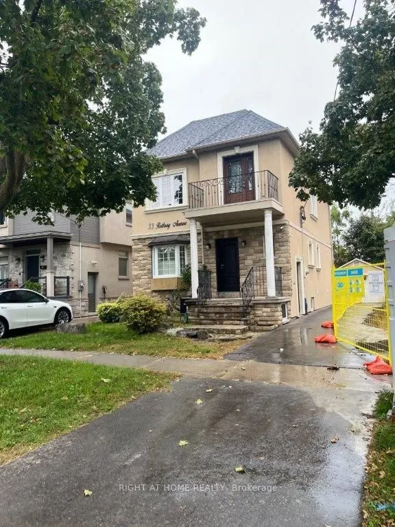 33 Rothsay Avenue