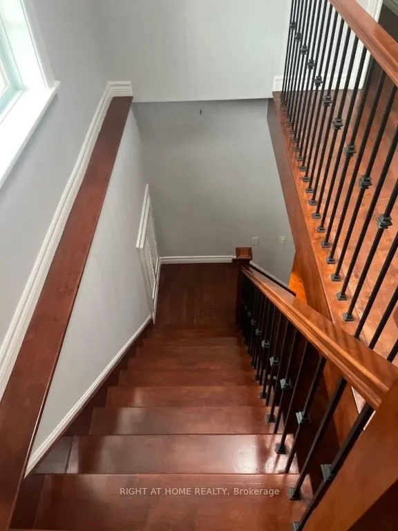 33 Rothsay Avenue