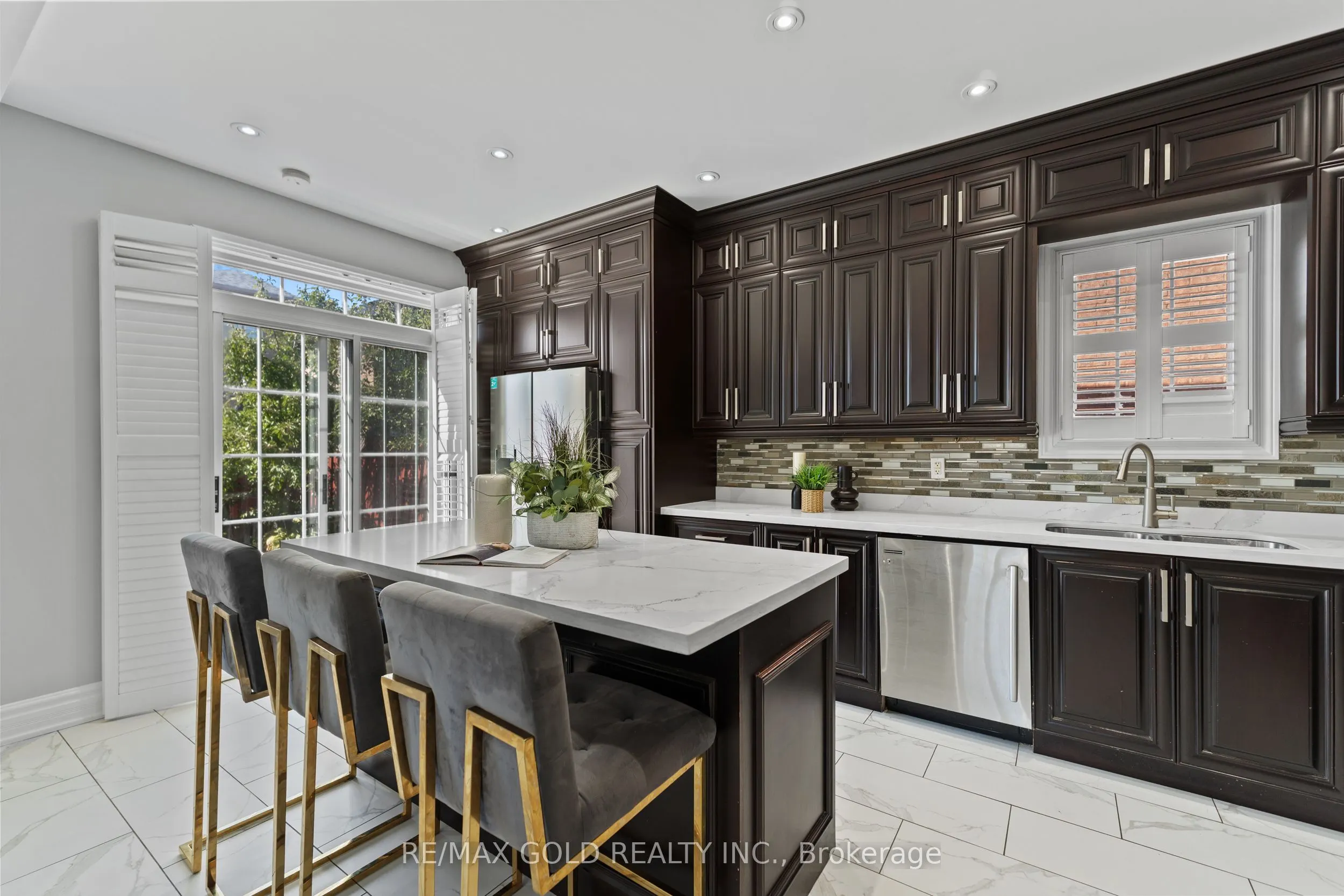 2 Revelstoke Place