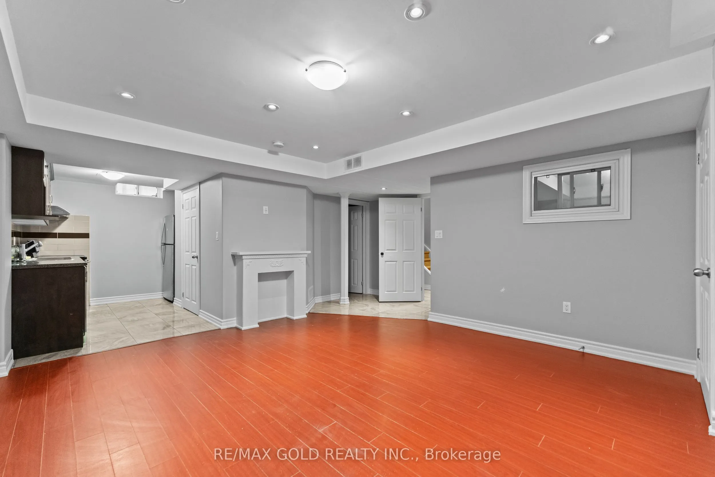 2 Revelstoke Place