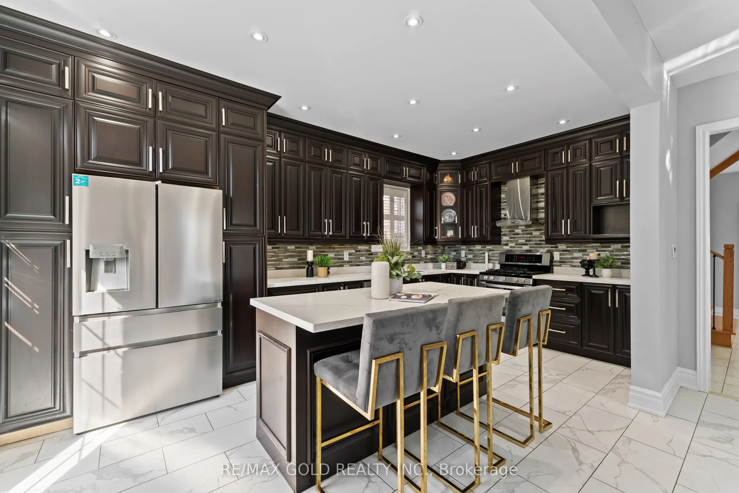 2 Revelstoke Place