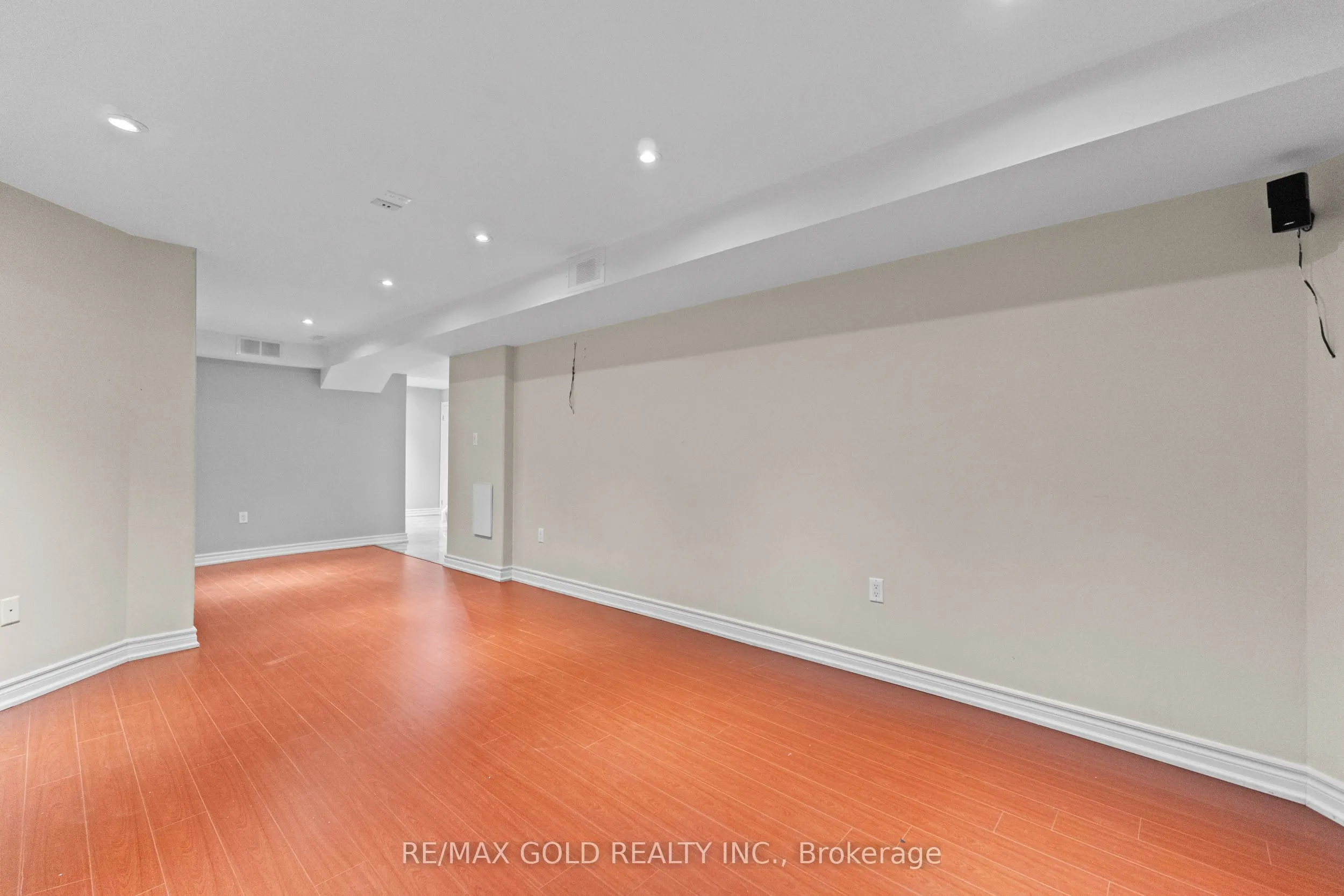 2 Revelstoke Place